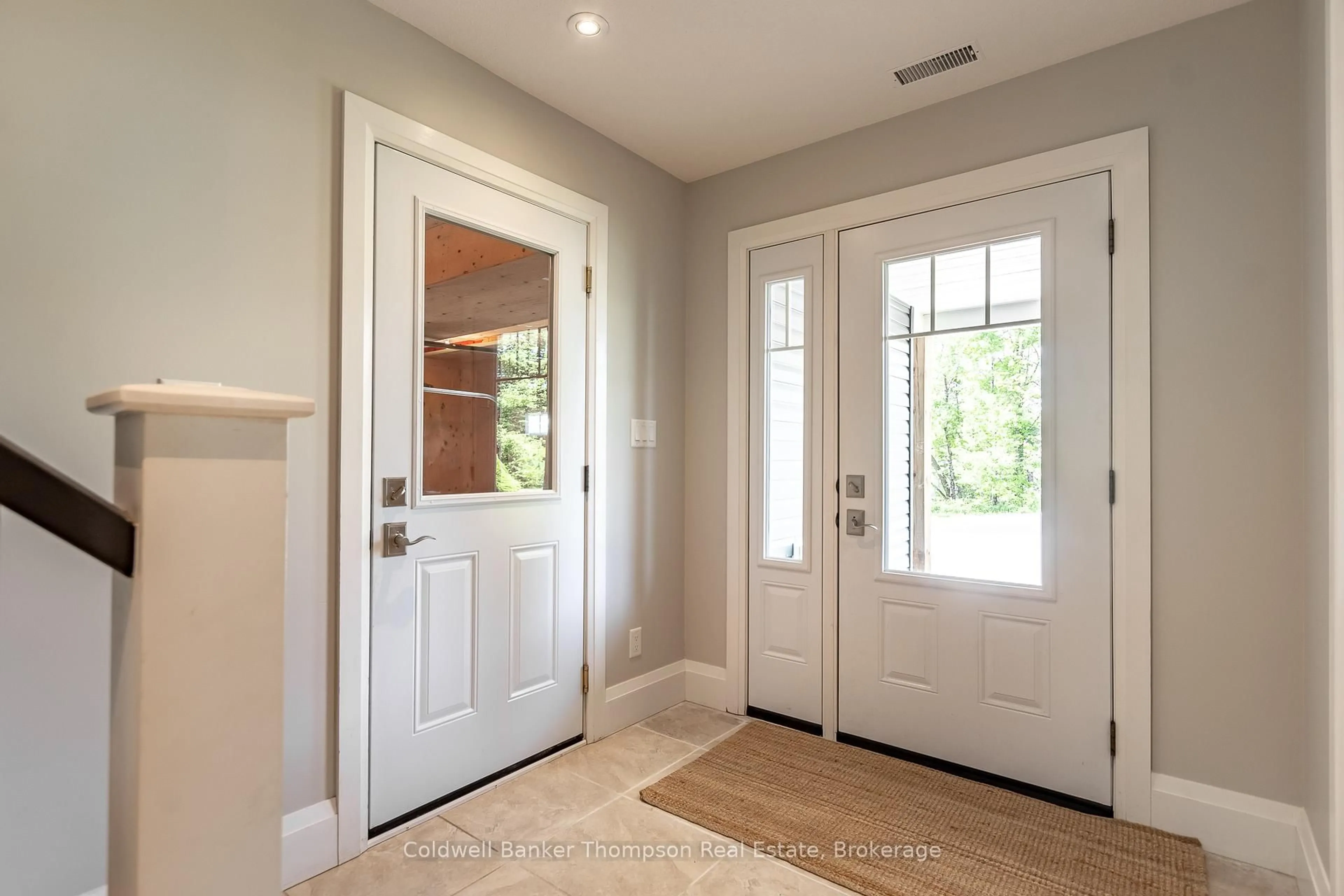 Indoor entryway for 20 Goodwin Dr, Huntsville Ontario P1H 2R3
