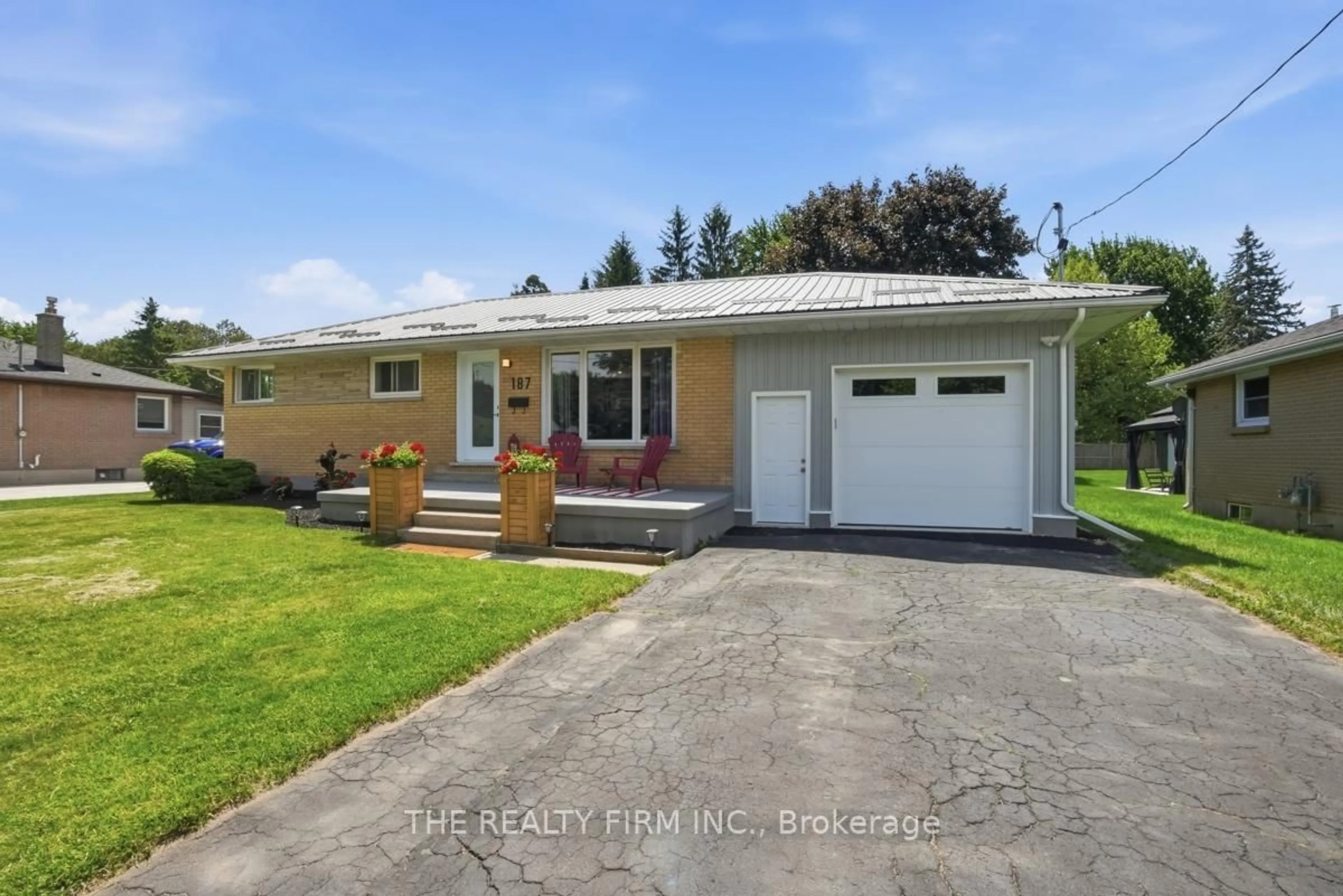 Home with vinyl exterior material, street for 187 Byron St, Zorra Ontario N0M 2M0