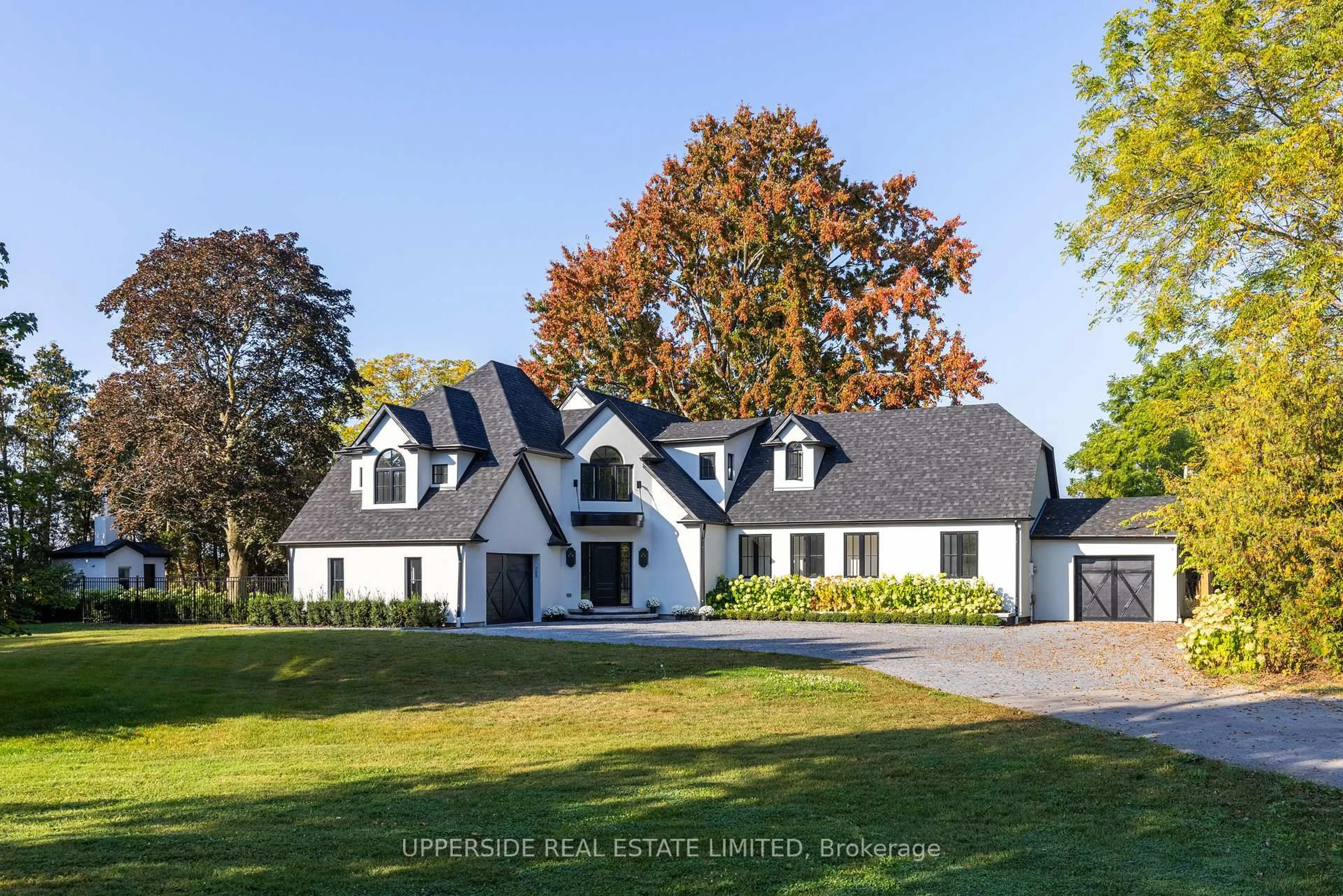 Home with brick exterior material, street for 15886 Niagara Pkwy, Niagara-on-the-Lake Ontario L0S 1J0