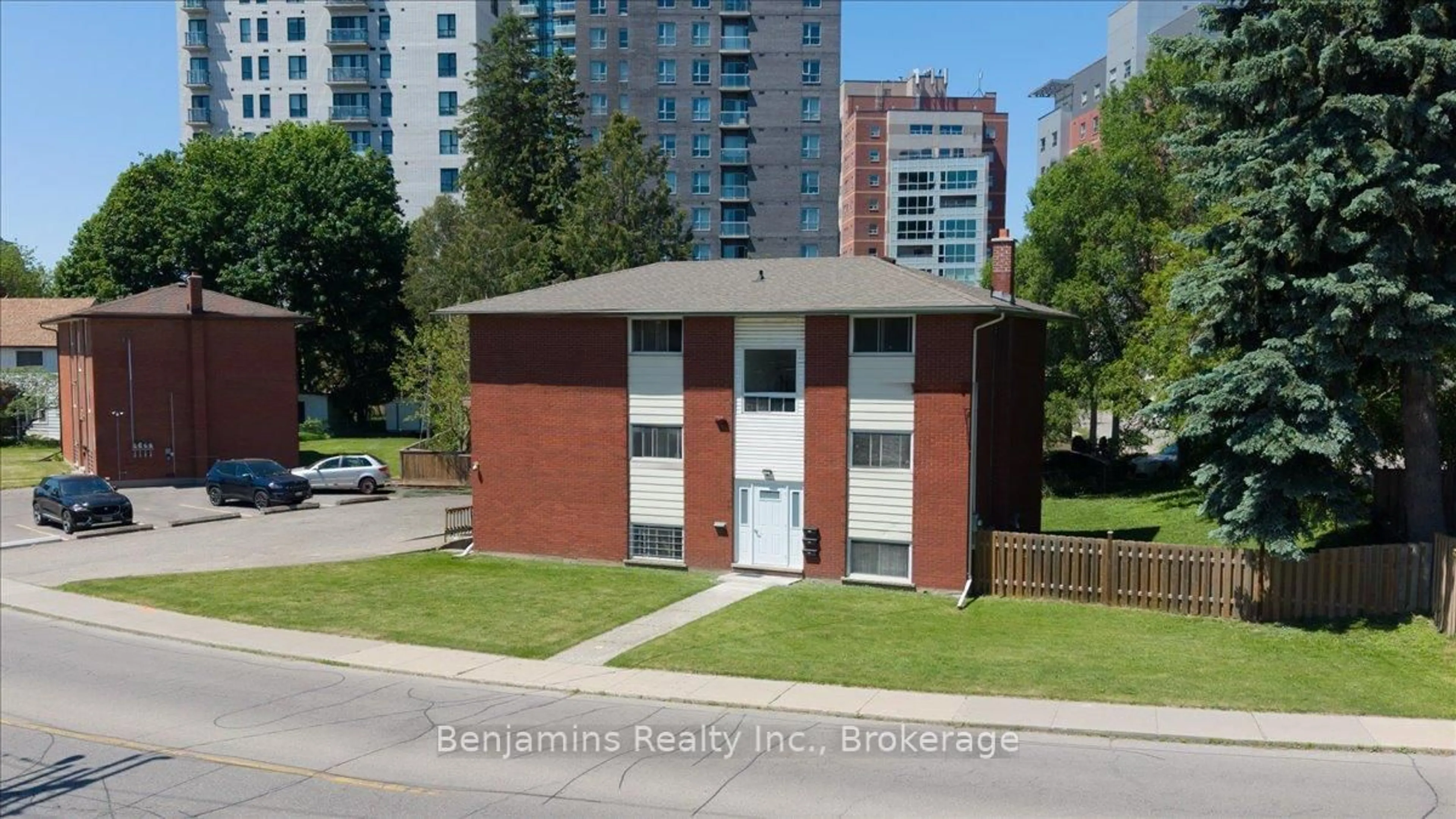 Unknown for 119 Regina St, Waterloo Ontario N2J 3B1