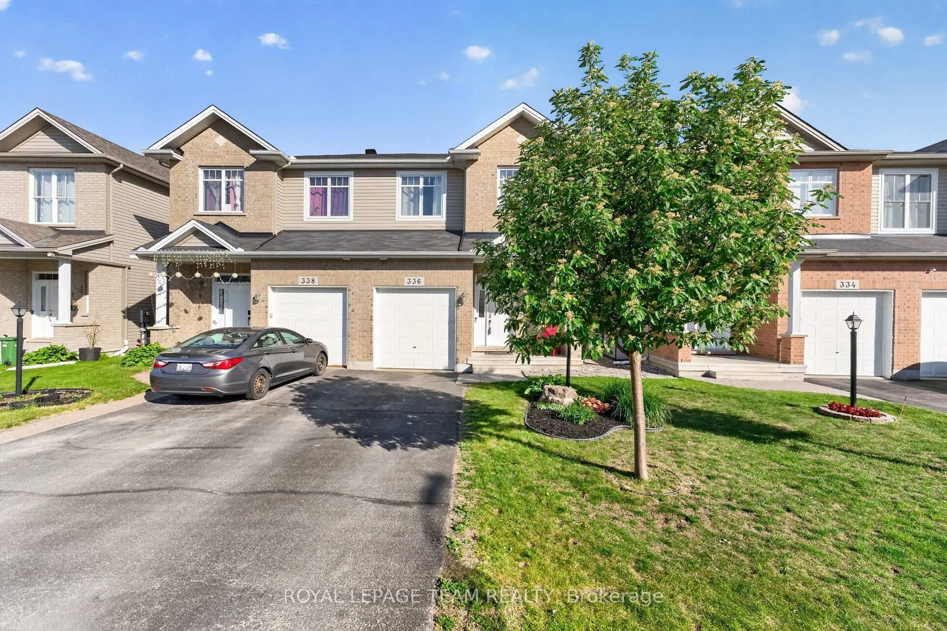 A pic from outside/outdoor area/front of a property/back of a property/a pic from drone, street for 336 Glenbrae Ave, Ottawa Ontario K2W 0C2