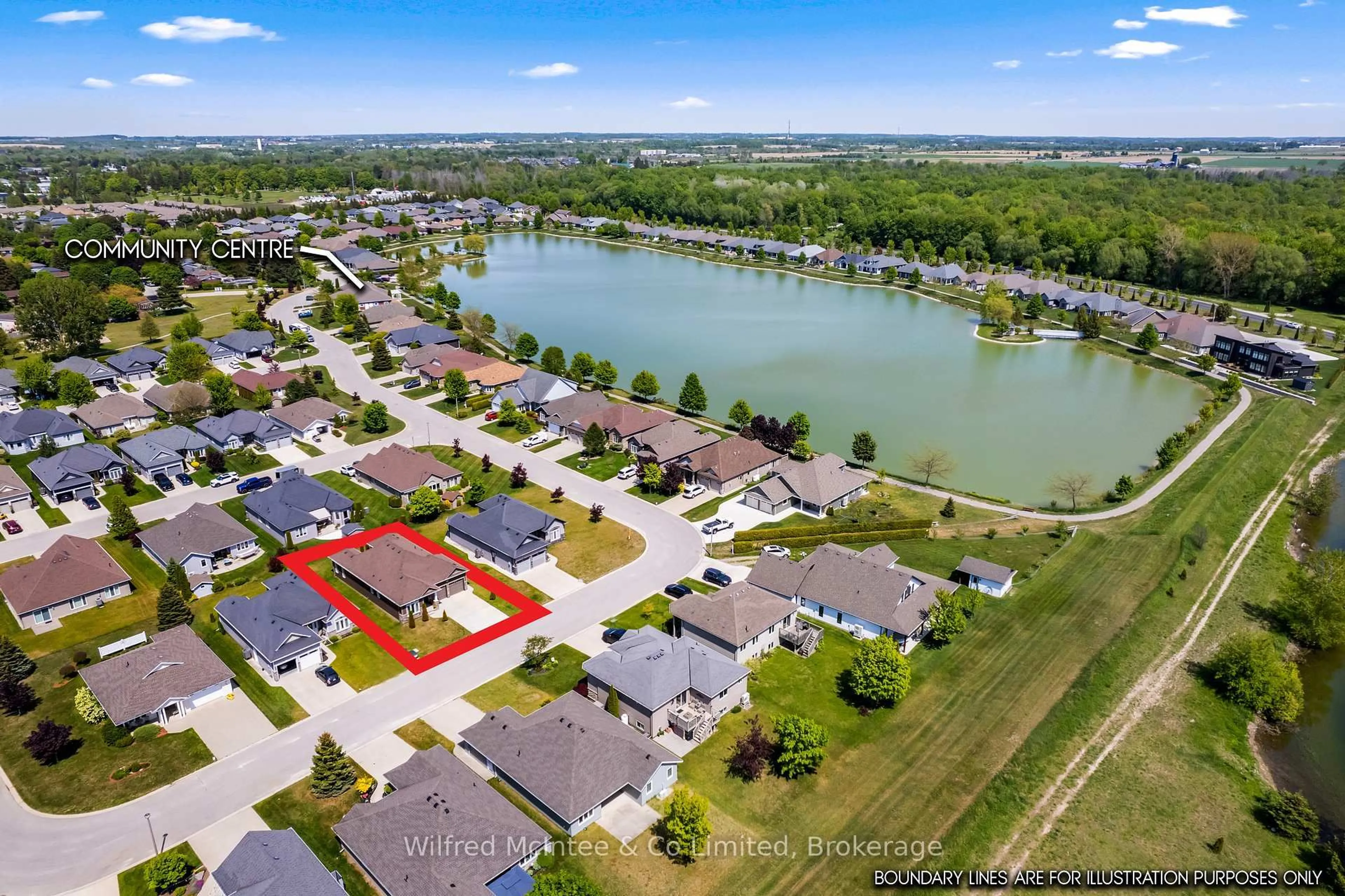 A pic from outside/outdoor area/front of a property/back of a property/a pic from drone, water/lake/river/ocean view for 524 Stornoway, Huron-Kinloss Ontario N2Z 0A4