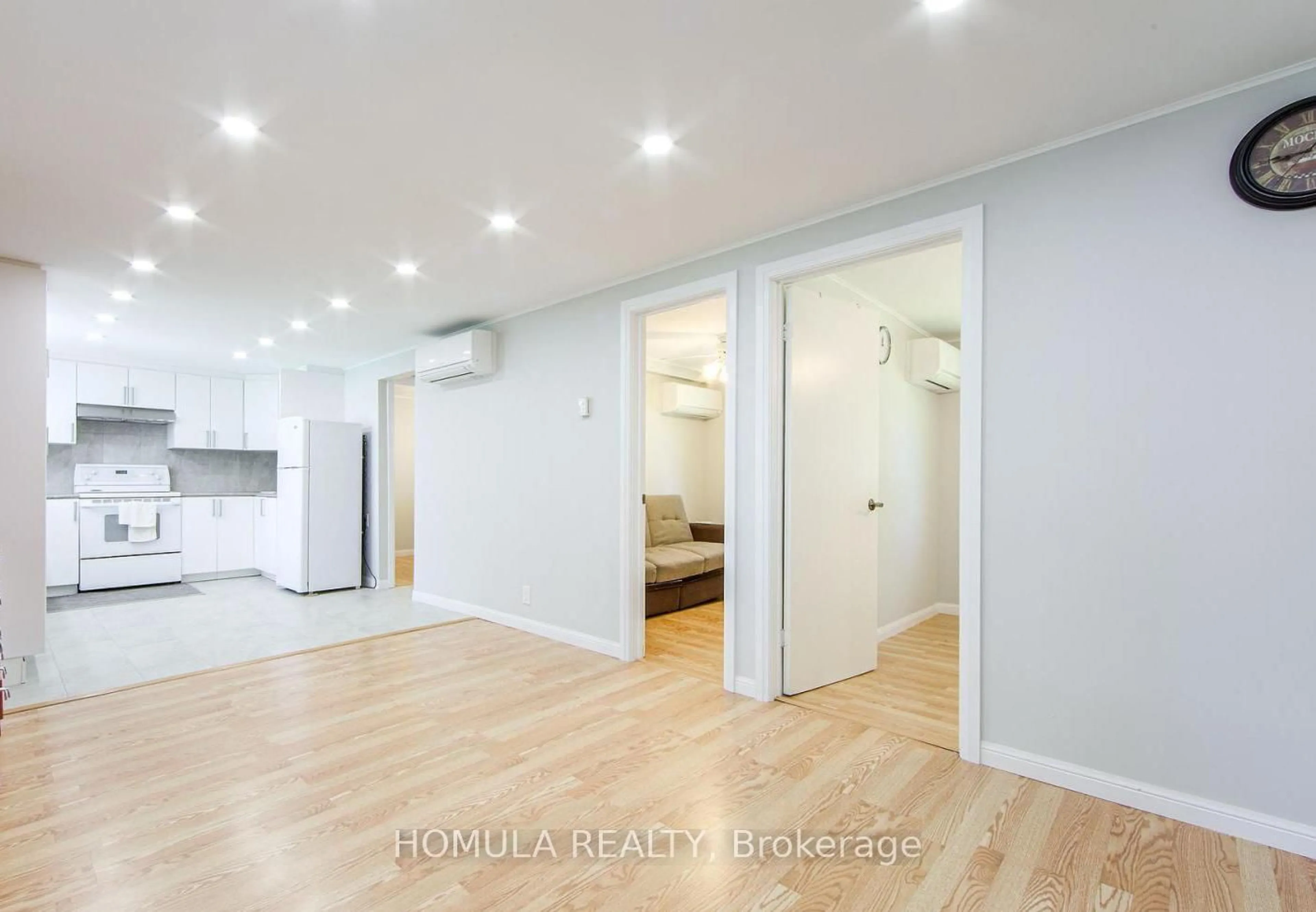 A pic of a room for 24 Riverside Dr, Kawartha Lakes Ontario K9V 0H6