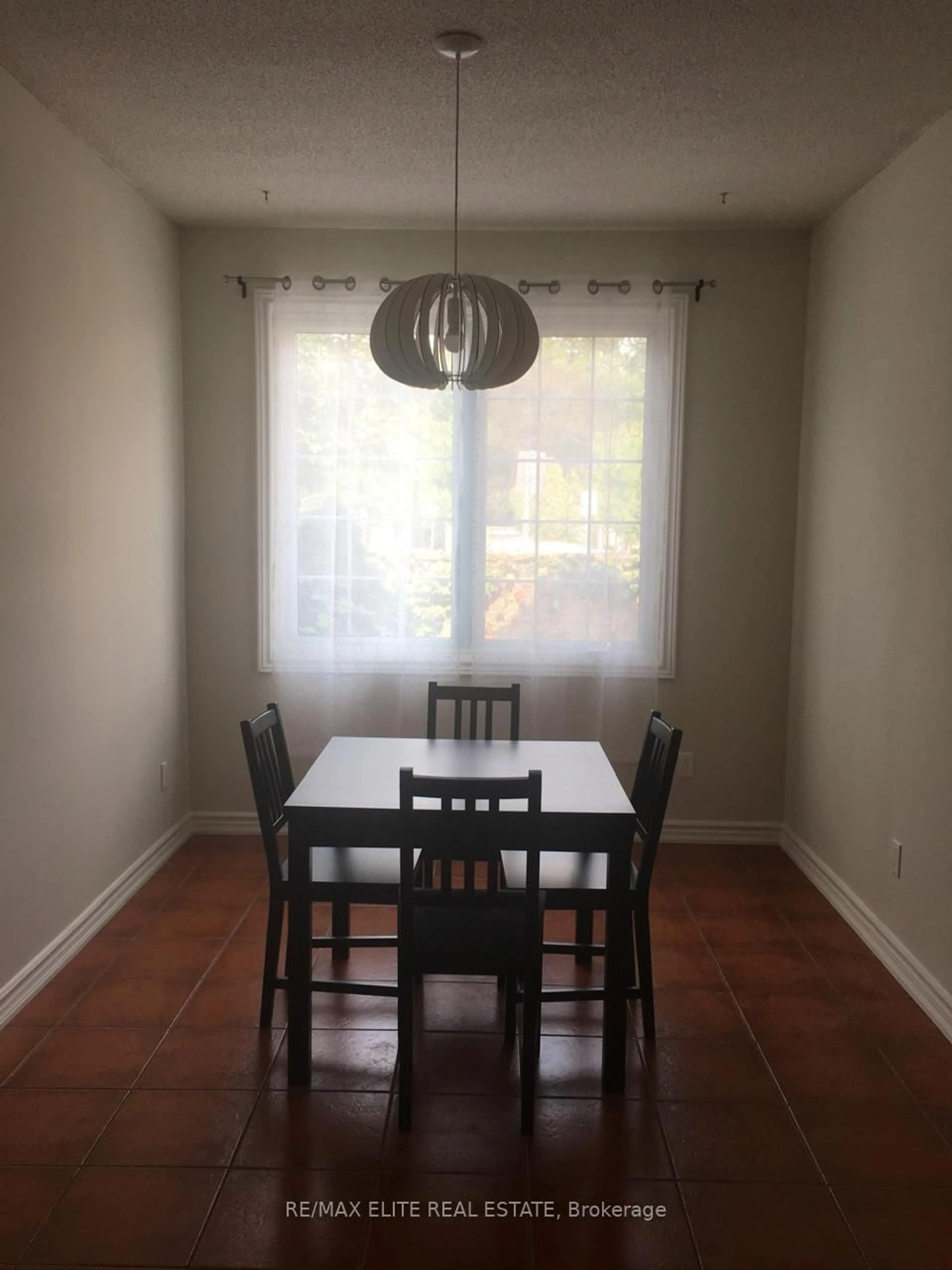 Dining room, wood/laminate floor for 1570 Richmond St #34, London North Ontario N6G 4W2