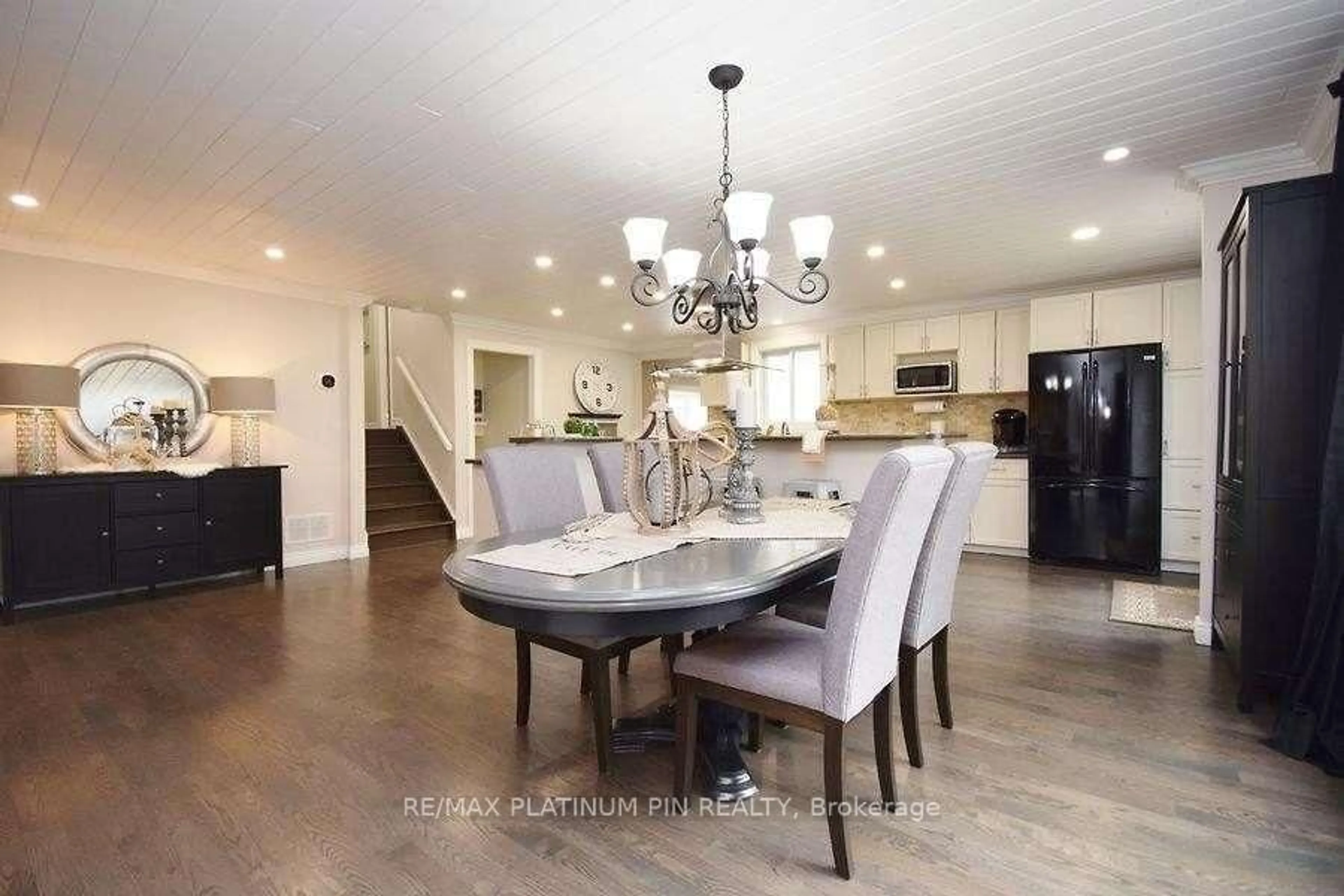 Dining room, unknown for 21 Longfield Dr, Kawartha Lakes Ontario L0A 1A0