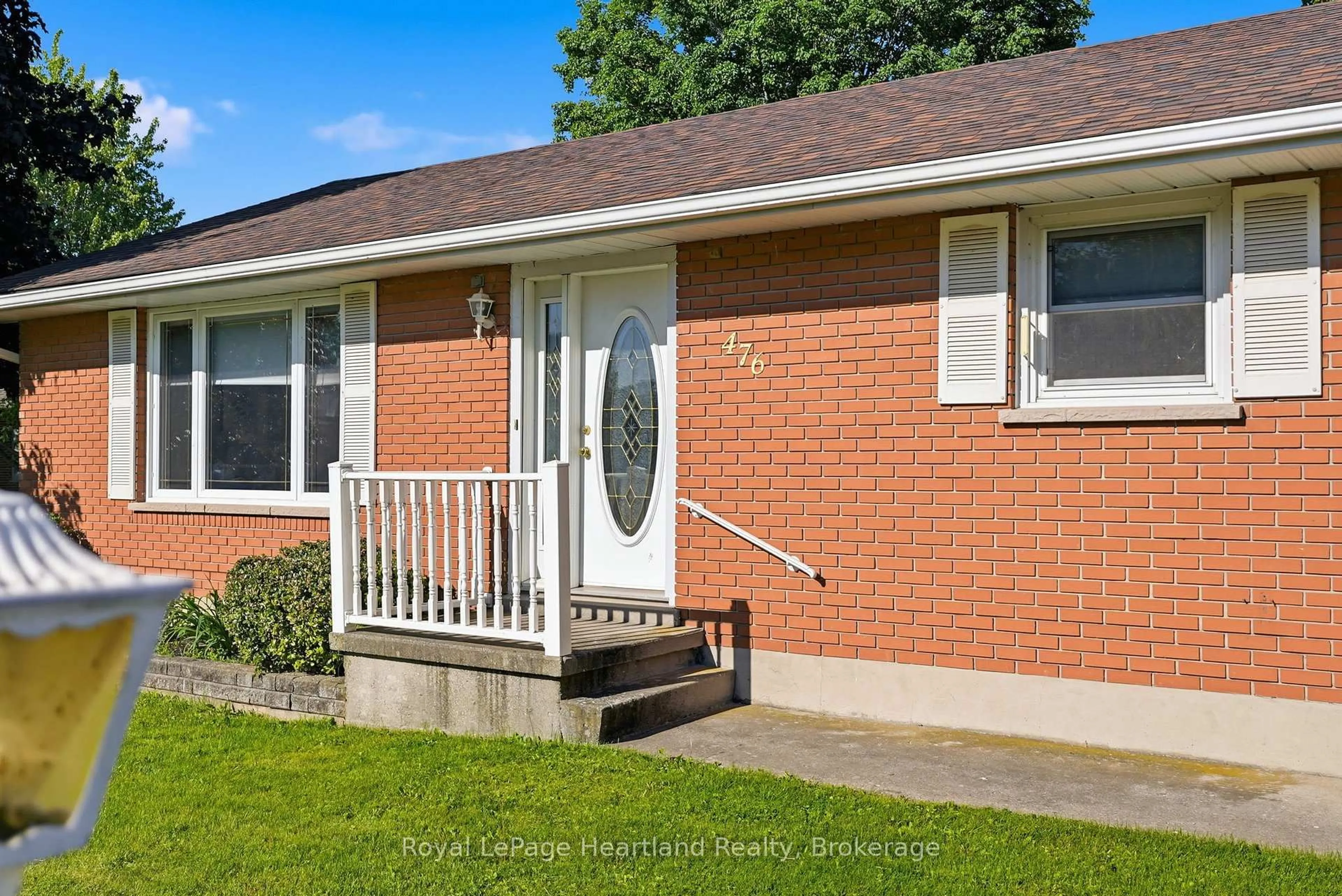 Home with brick exterior material, street for 476 Carling Terr, North Huron Ontario N0G 2W0