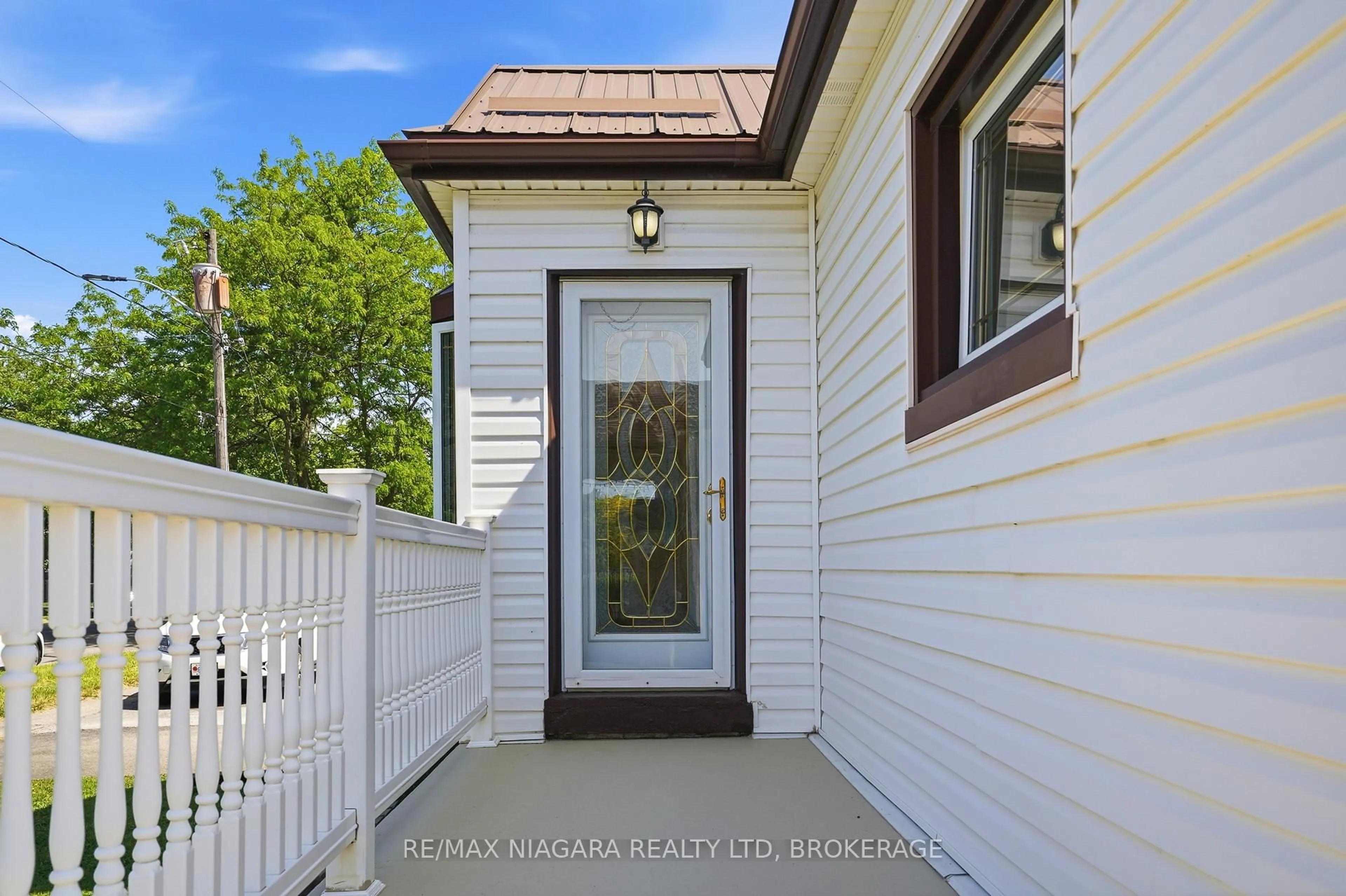Unknown for 270 Mcalpine Ave, Welland Ontario L3B 1T9
