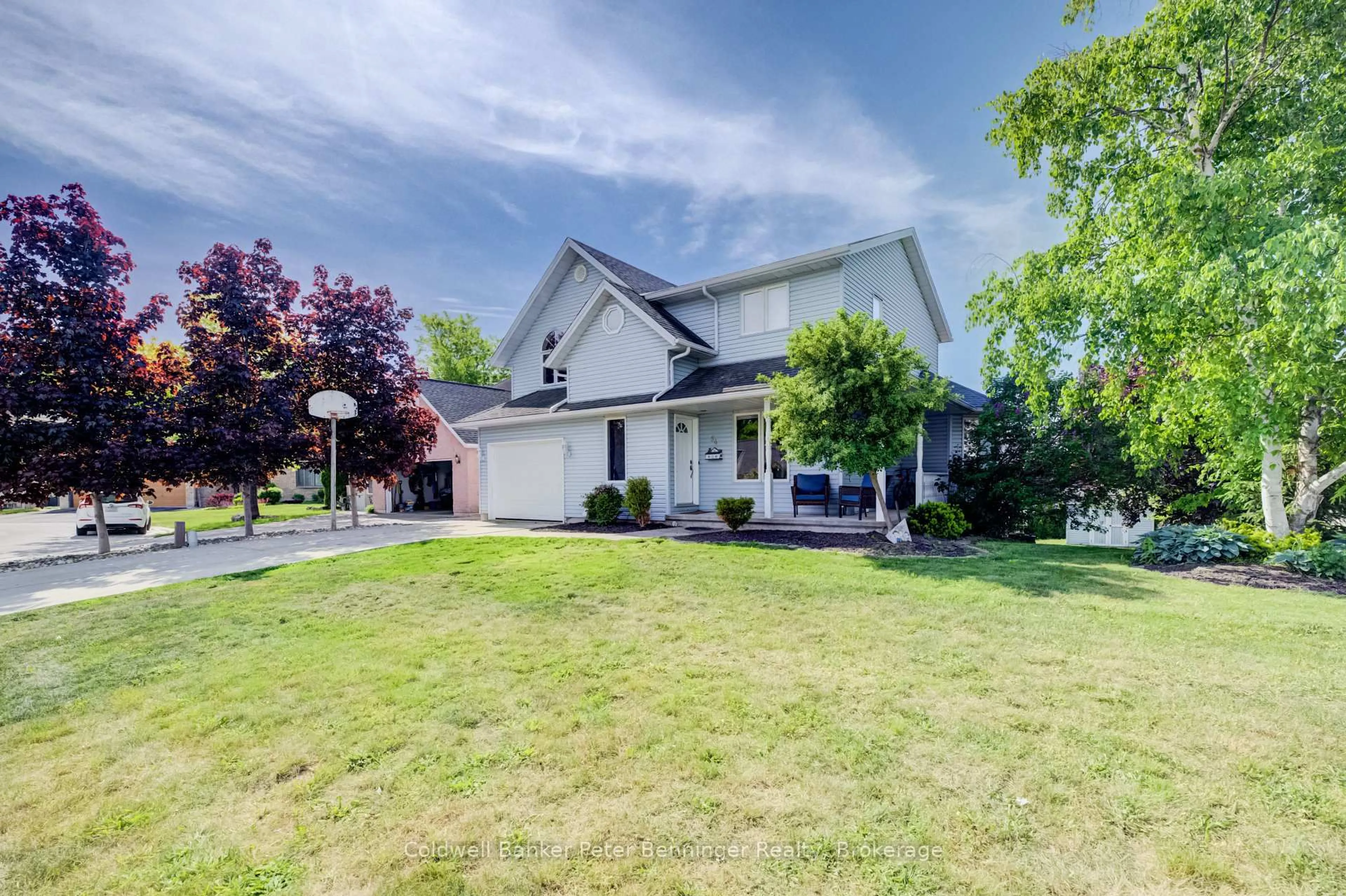 A pic from outside/outdoor area/front of a property/back of a property/a pic from drone, street for 54 Ellen Ave, Brockton Ontario N0G 2V0