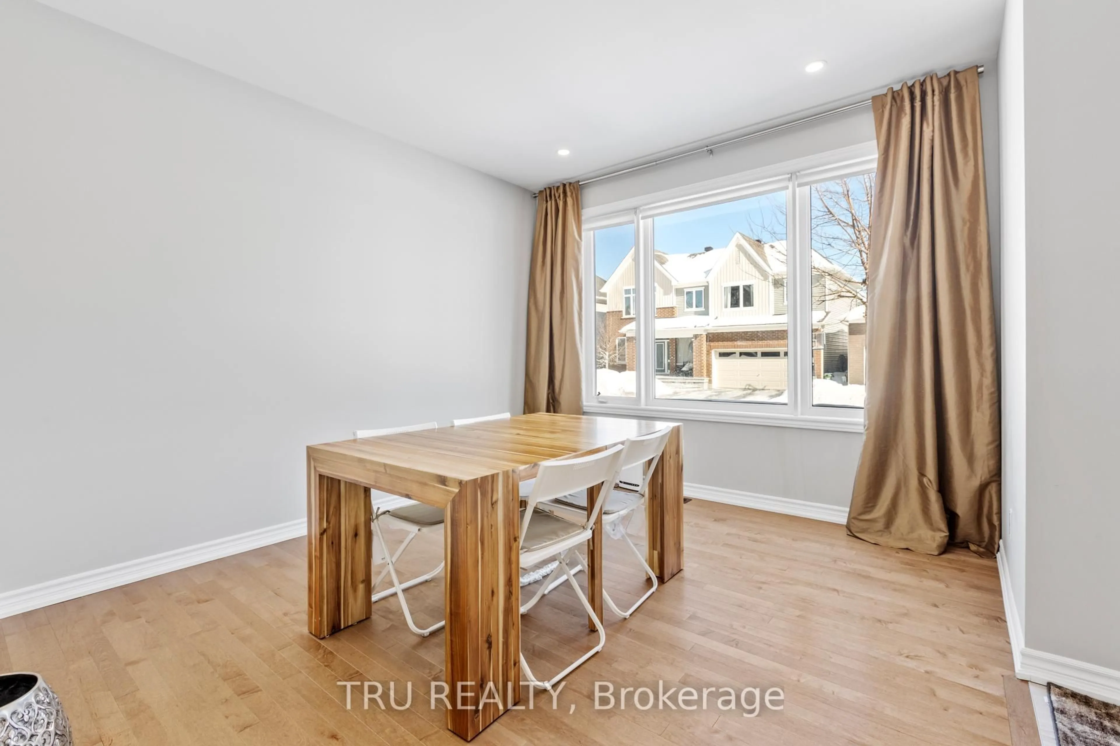 A pic of a room for 34 Coppermine St, Ottawa Ontario K2J 6P7