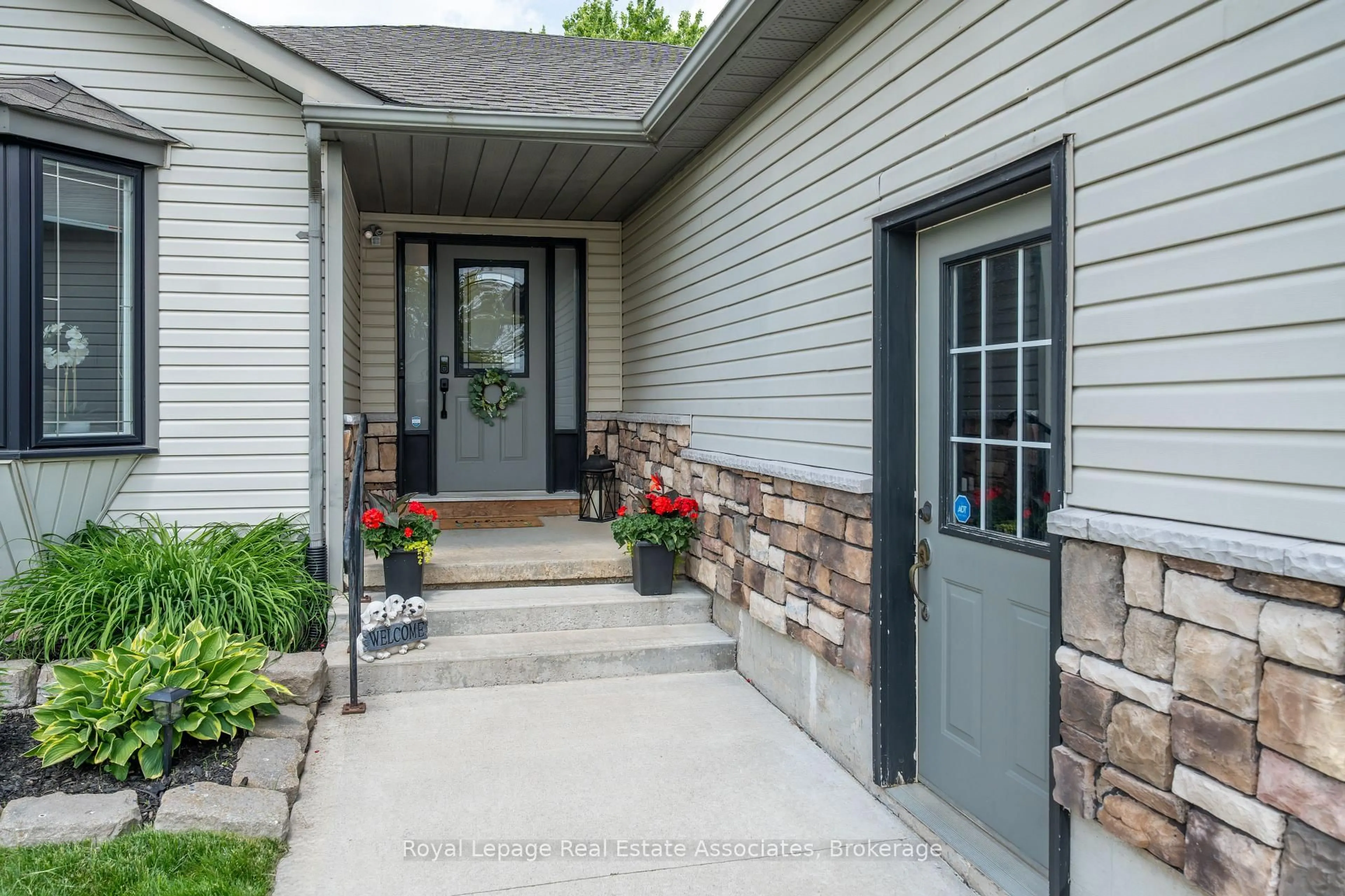 Unknown for 216 Fennel St, Blandford-Blenheim Ontario N0J 1S0