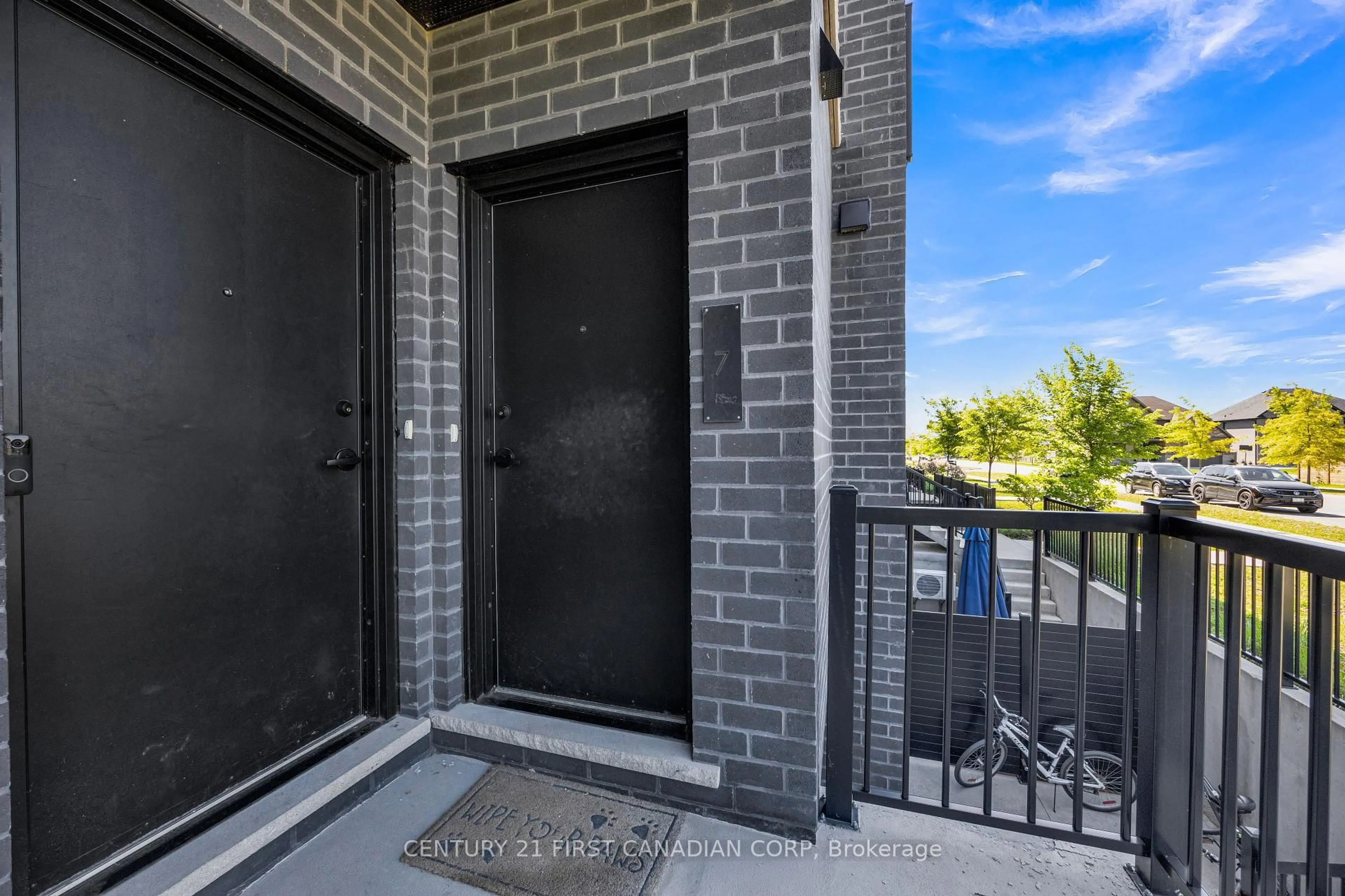 Indoor entryway for 3900 Savoy St #7, London South Ontario N6P 0H9