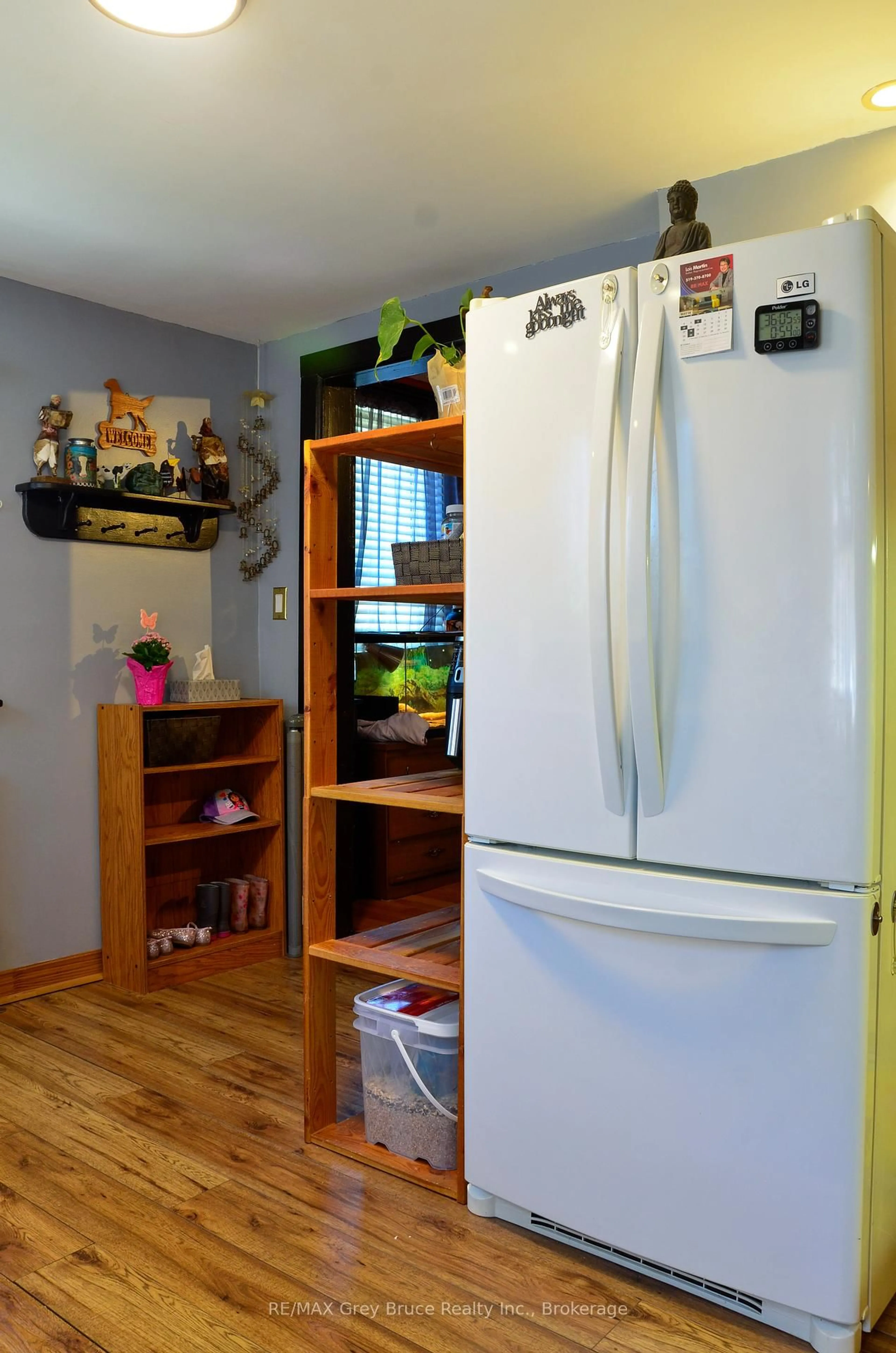 Unknown for 499 16th St, Owen Sound Ontario N4K 4A5