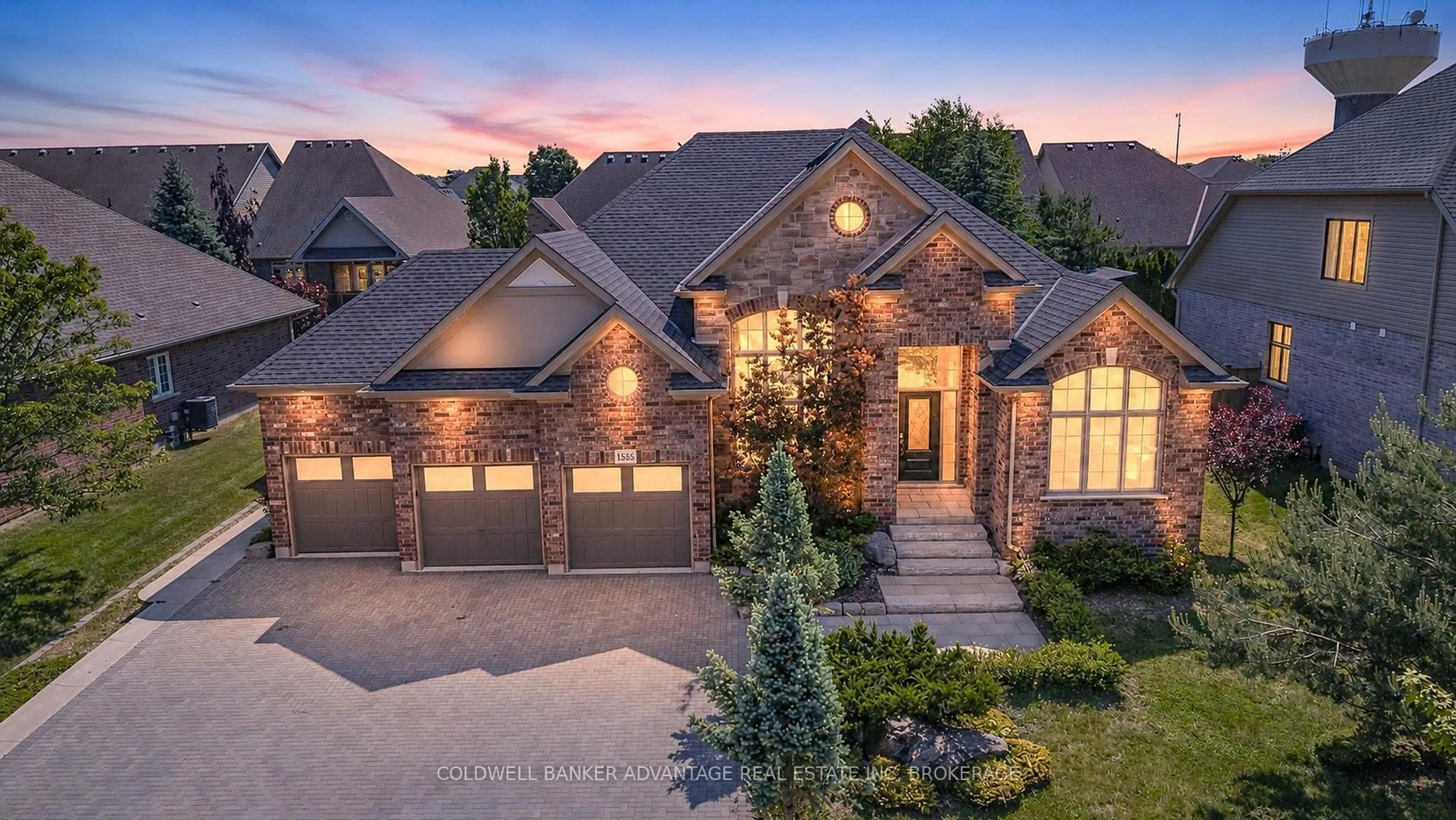 Home with brick exterior material, street for 1585 Lookout St, Pelham Ontario L3E 0S3