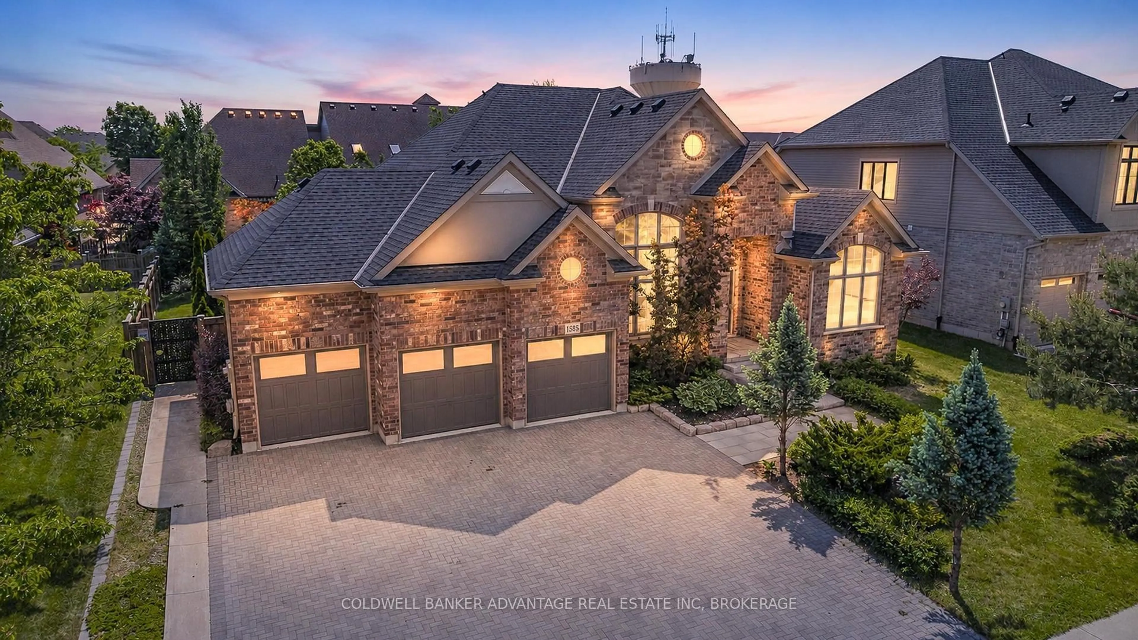 Home with brick exterior material, street for 1585 Lookout St, Pelham Ontario L3E 0S3