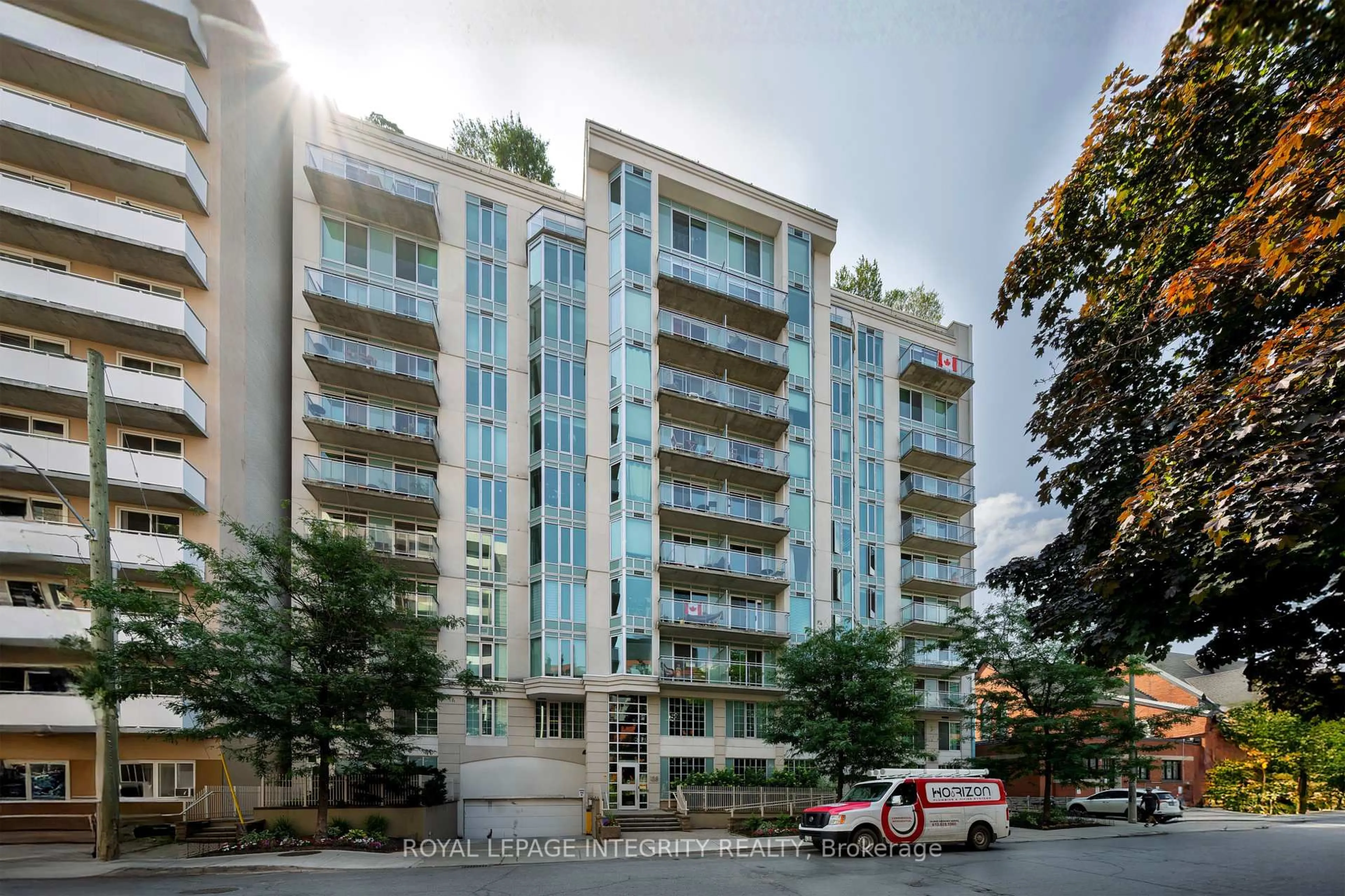 Unknown for 138 Somerset St #203, Ottawa Ontario K2P 0A3