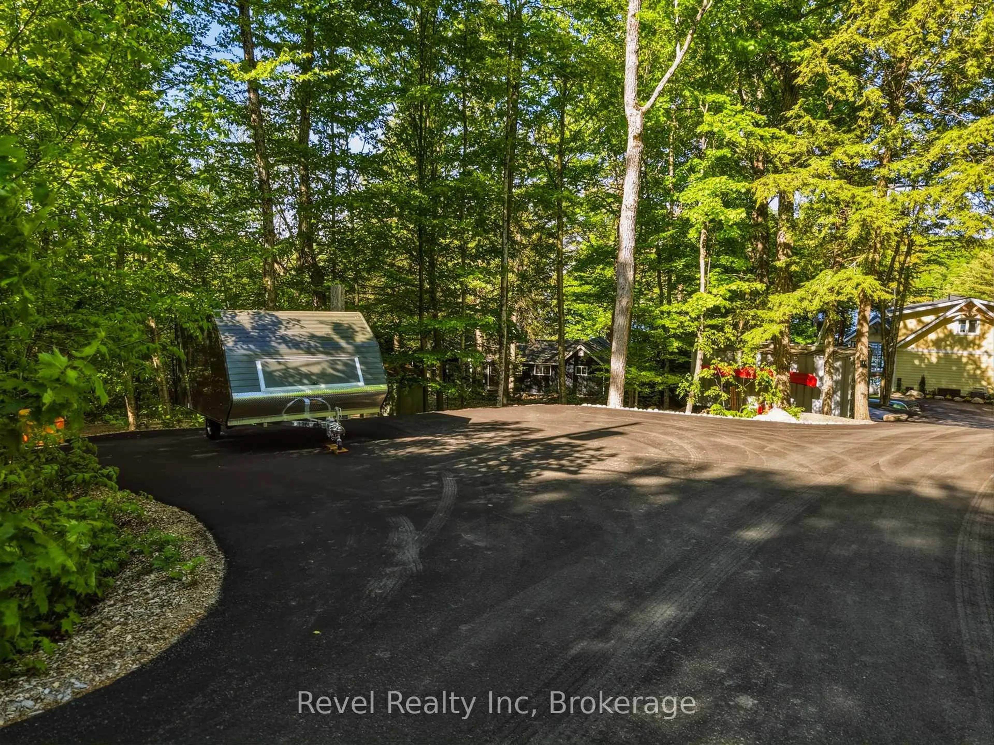 A pic from outside/outdoor area/front of a property/back of a property/a pic from drone, forest/trees view for 1090 Lawson Rd, Lake of Bays Ontario P0B 1A0