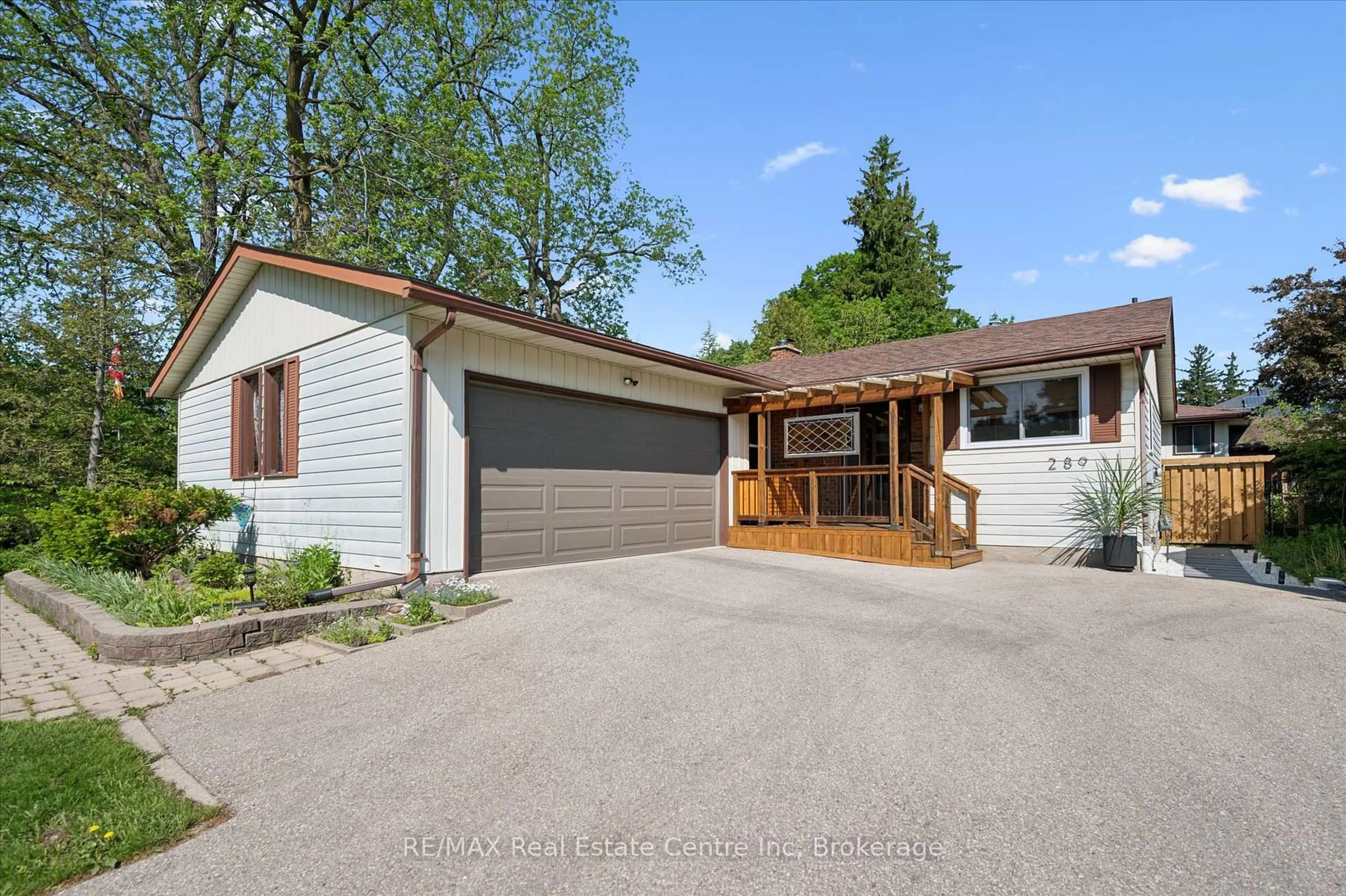Unknown for 289 Garafraxa St, Centre Wellington Ontario N1M 1E2