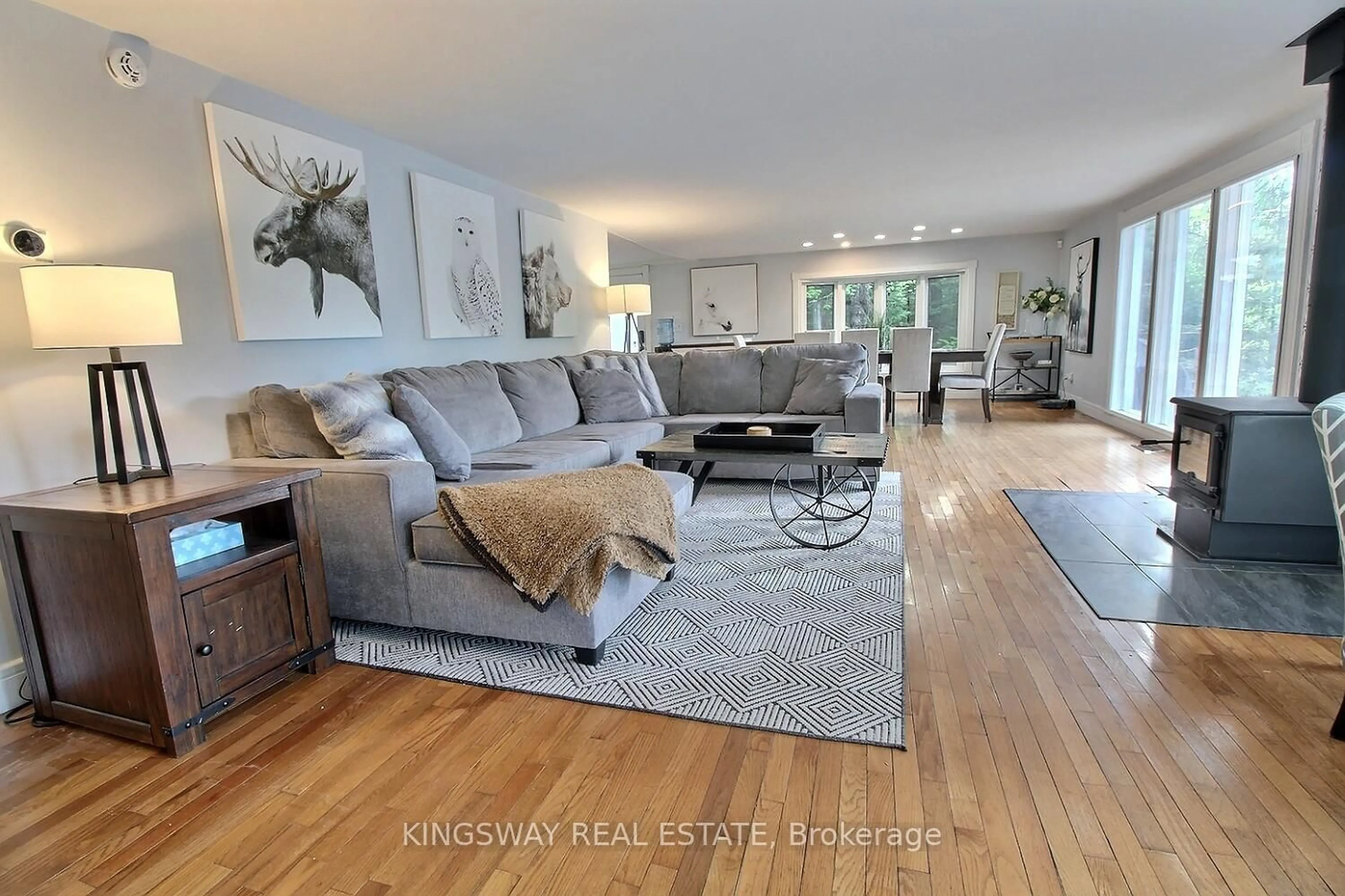 Living room with furniture, unknown for 325 Balsam Chutes Rd, Huntsville Ontario P0B 1L0