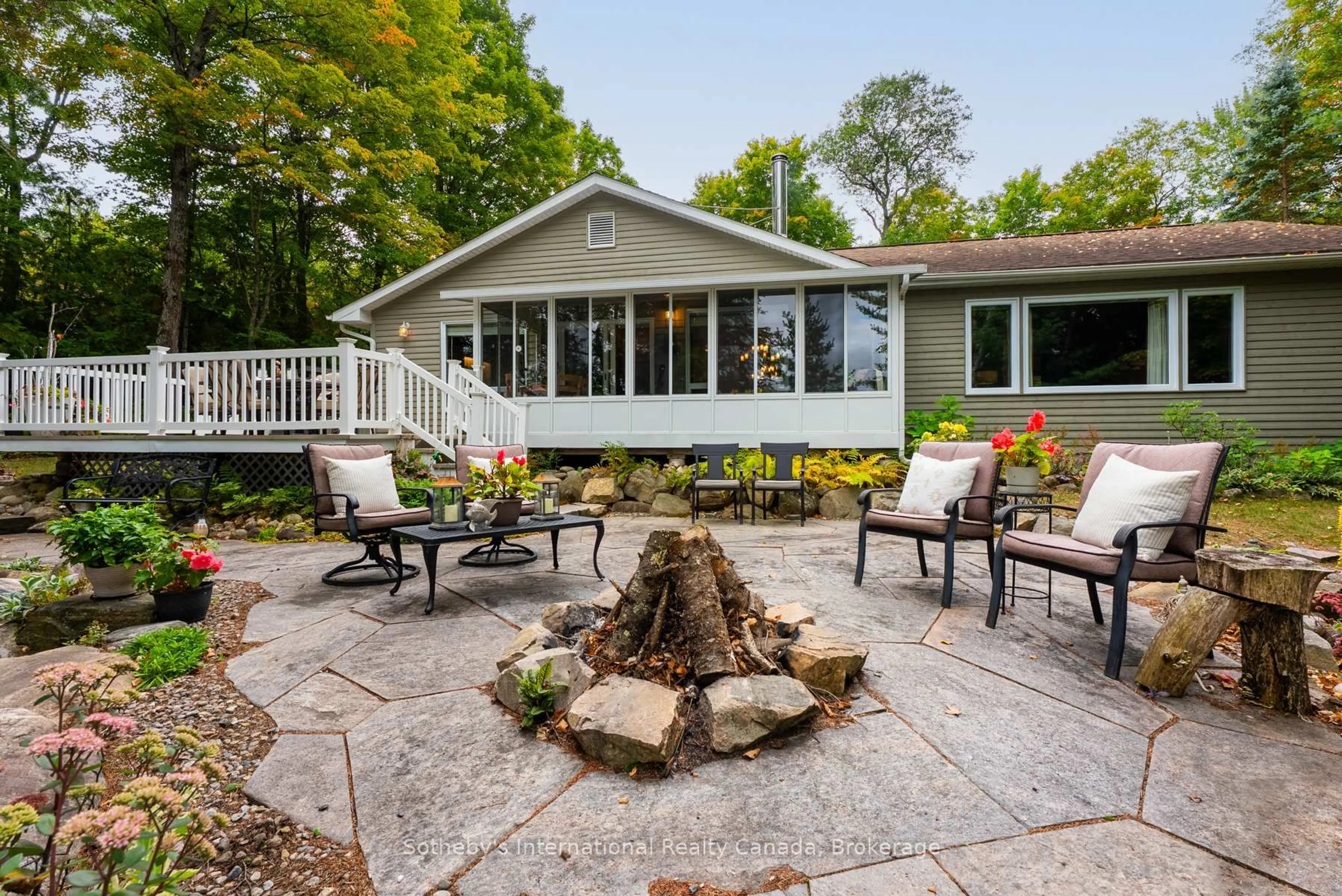 Patio, water/lake/river/ocean view for 20 Fish Rock Rd, Huntsville Ontario P1H 2N5