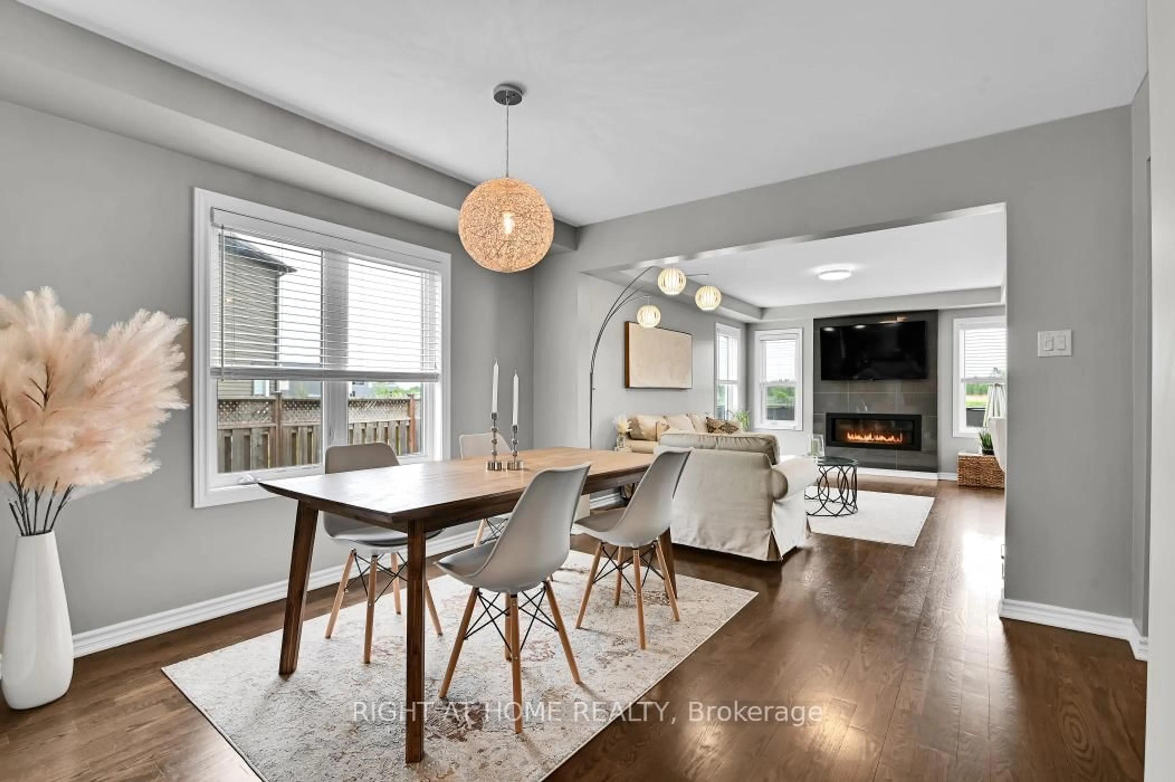 Open concept kitchen, wood/laminate floor for 359 Willow Aster Circ, Ottawa Ontario K4A 1C8