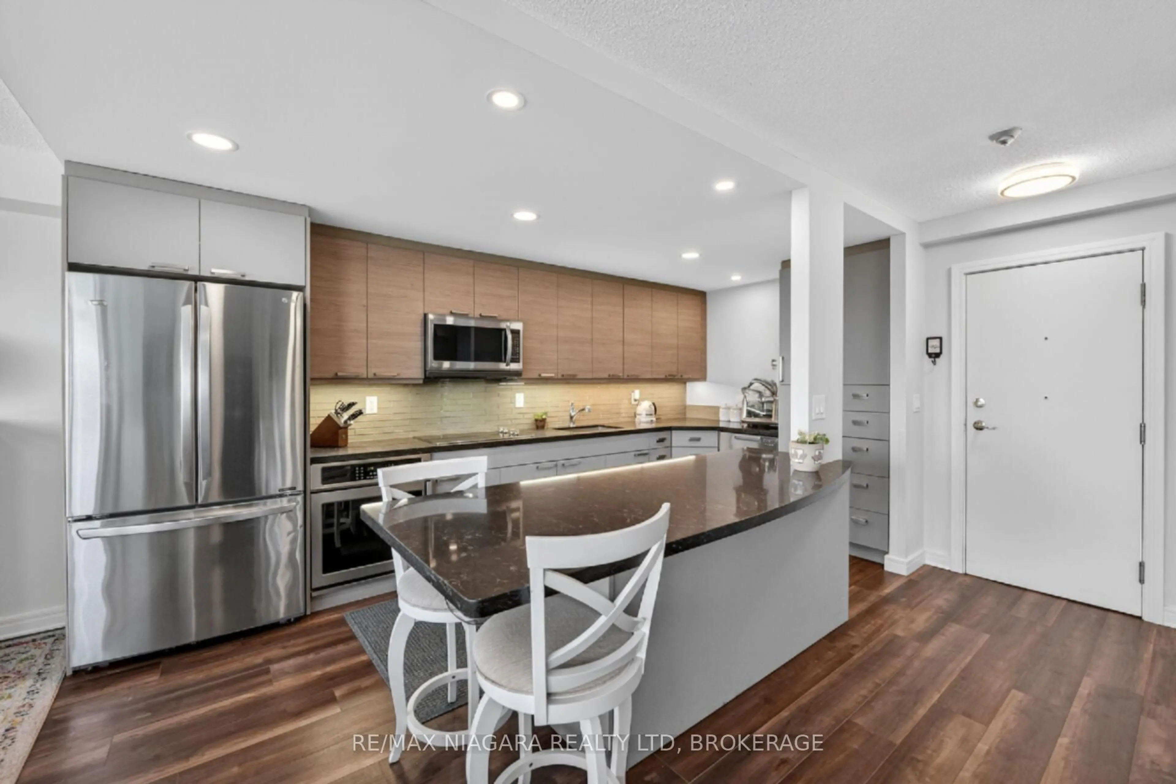 Open concept kitchen, unknown for 81 Scott St #711, St. Catharines Ontario L2N 7L5