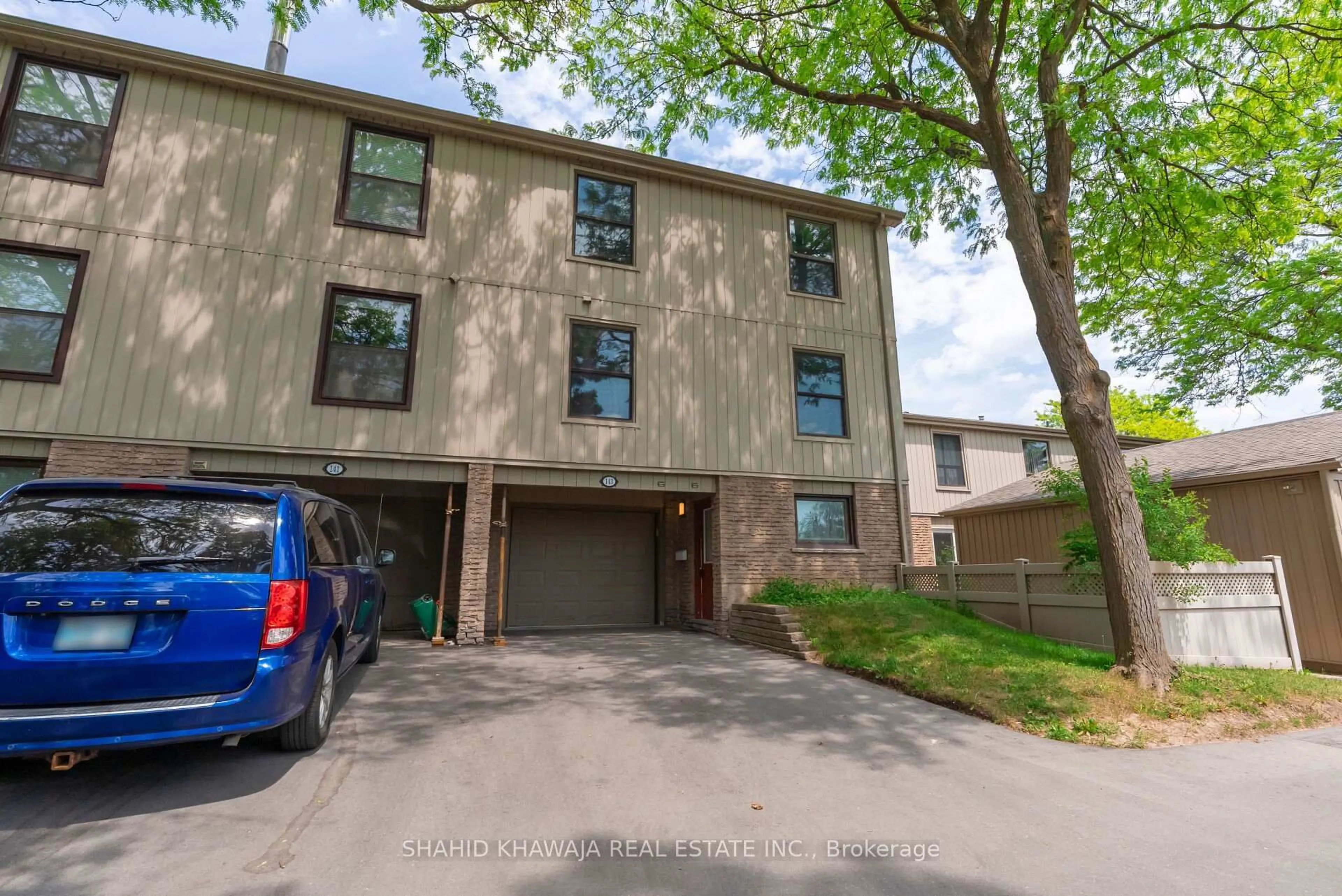 A pic from outside/outdoor area/front of a property/back of a property/a pic from drone, street for 143 Janefield Ave, Guelph Ontario N1G 2L4