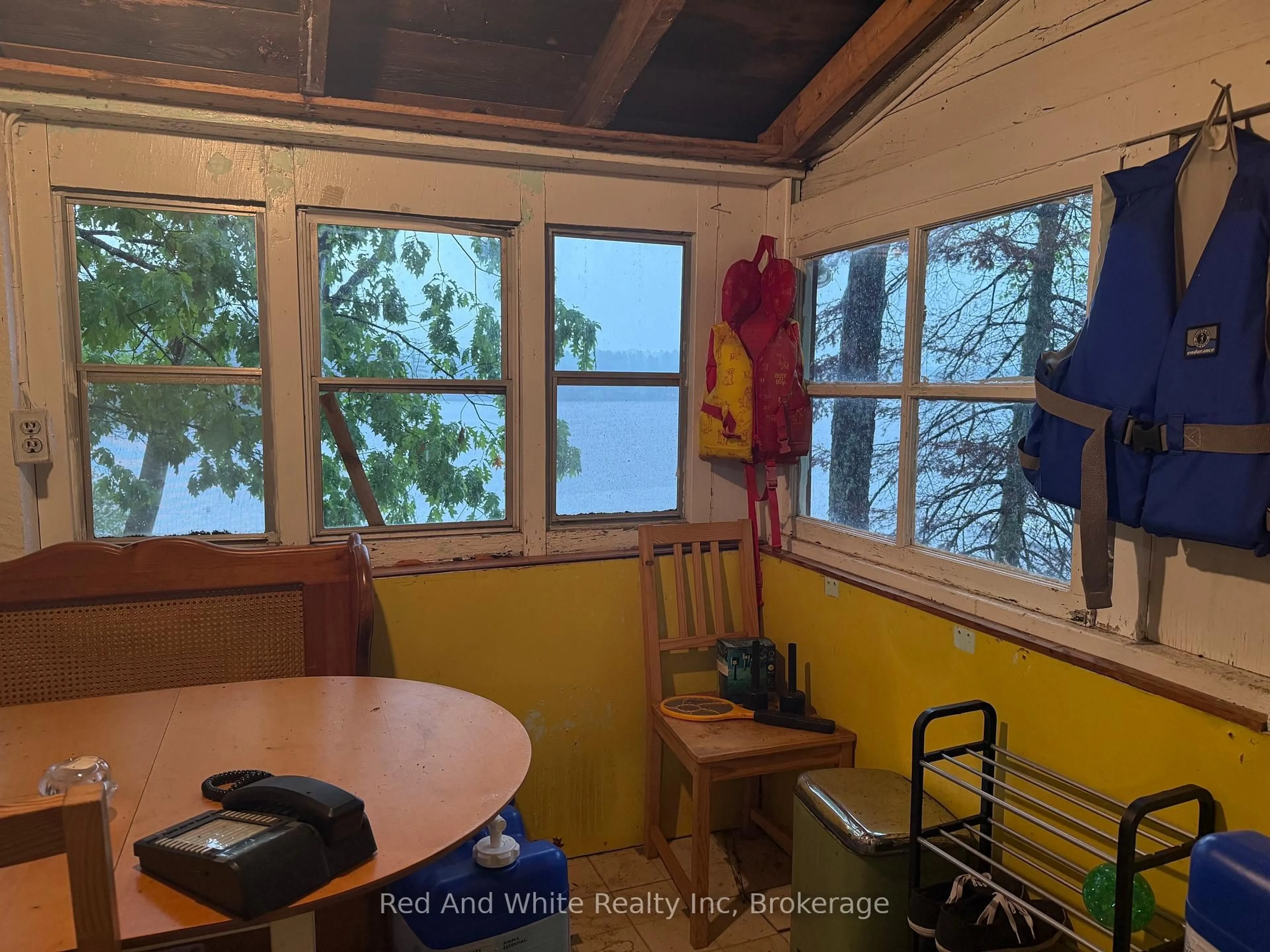 A pic of a room for 12 Waterside Dr, Seguin Ontario P2A 0B6