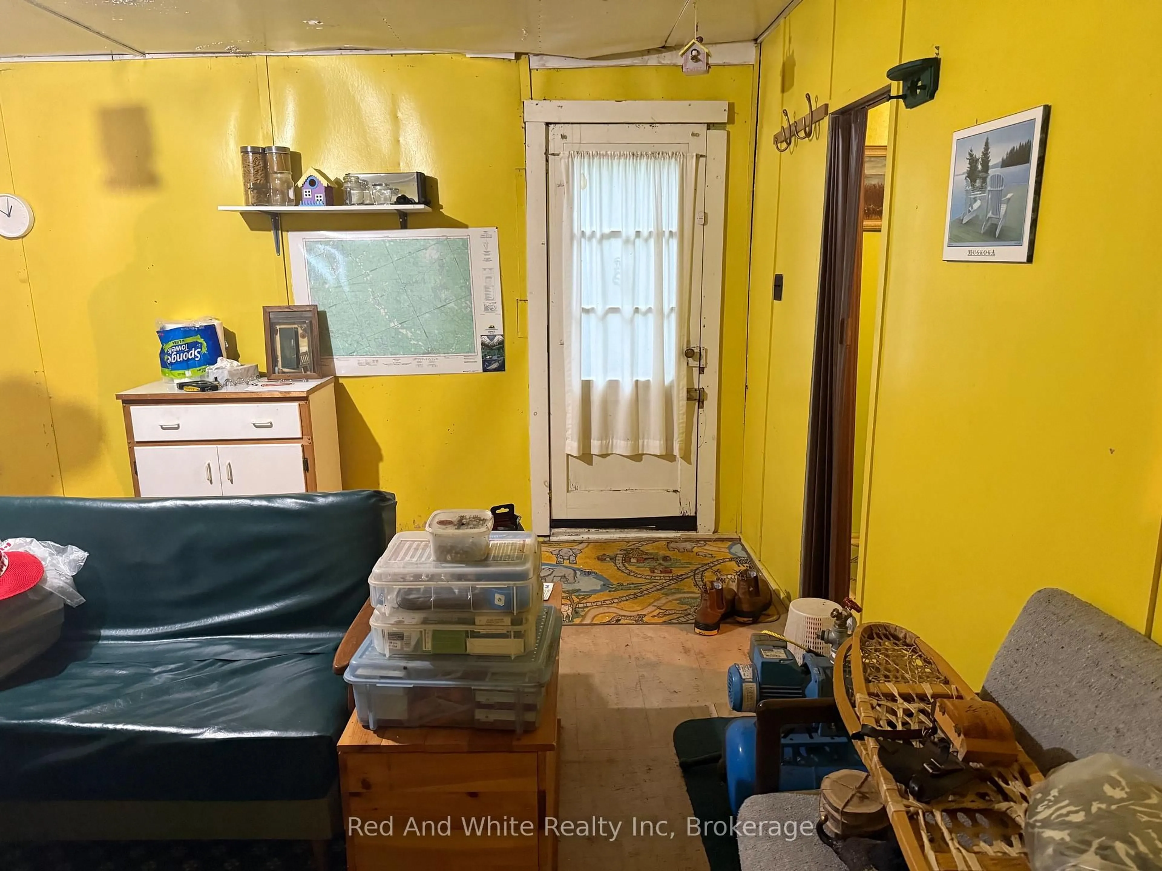 A pic of a room for 12 Waterside Dr, Seguin Ontario P2A 0B6