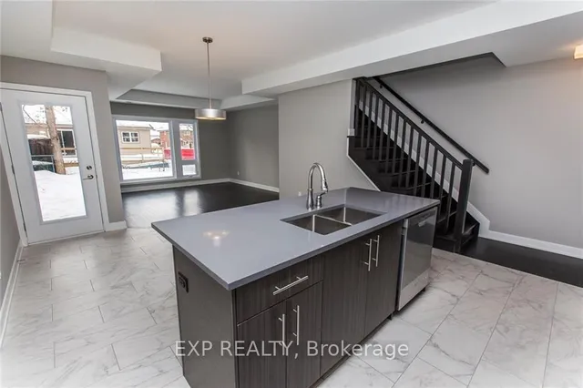 546 Guy St, Ottawa 4