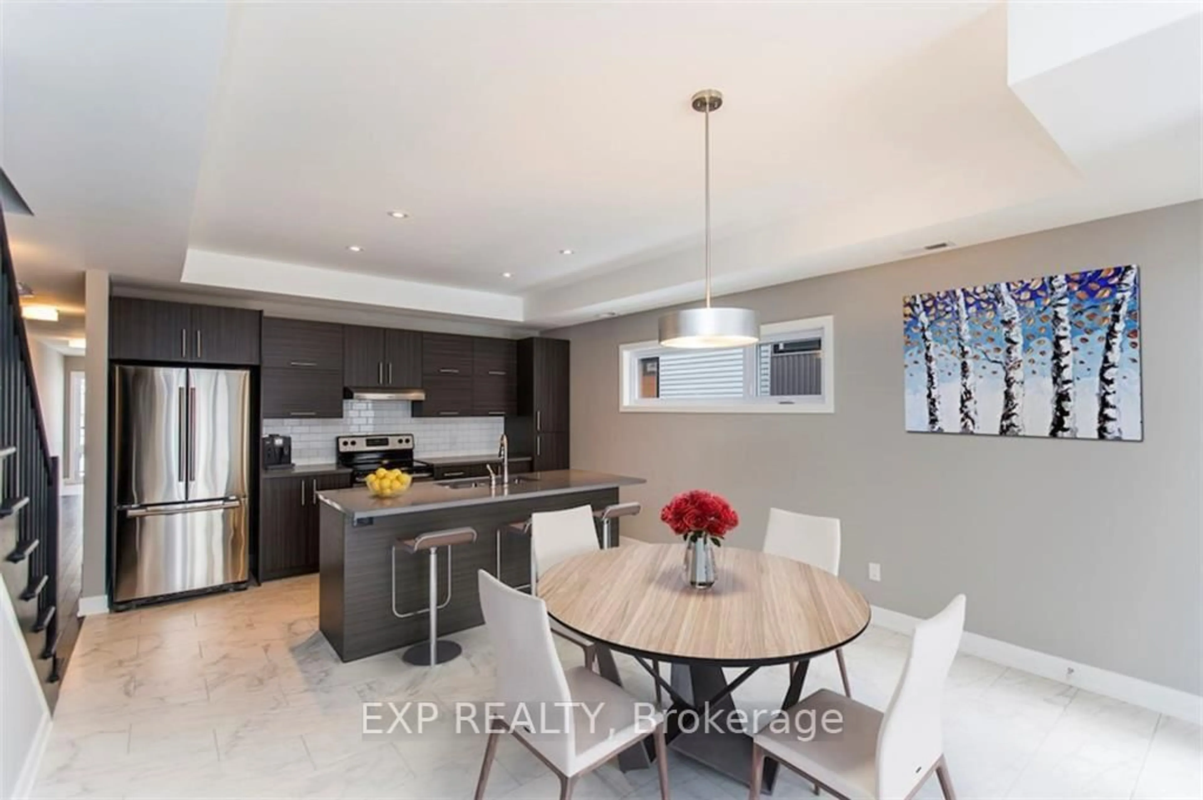 Open concept kitchen, unknown for 546 Guy St, Ottawa Ontario K1K 1B9