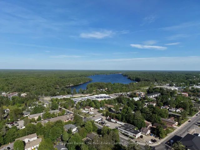 815 Muskoka Rd, Gravenhurst 4