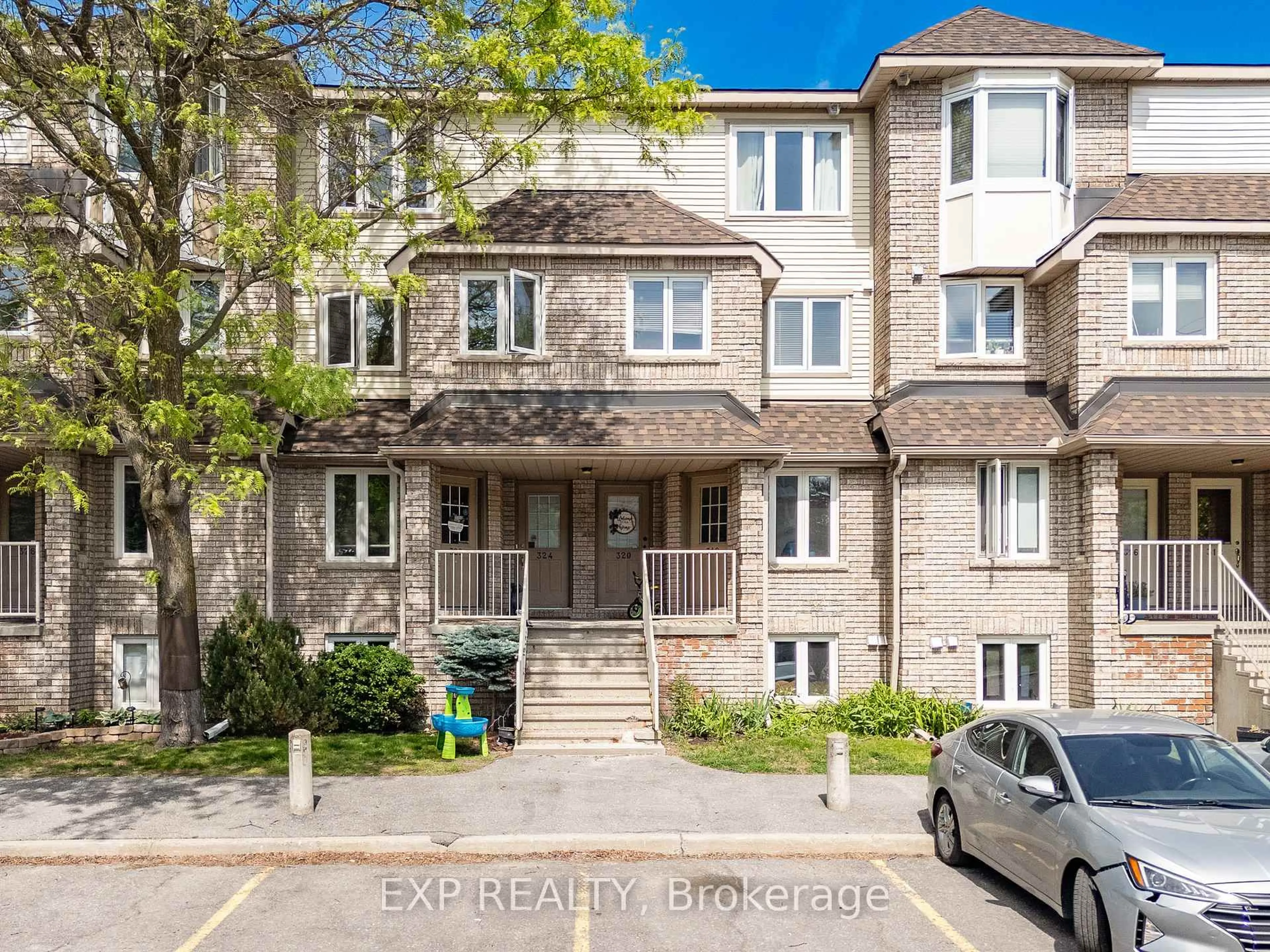 Unknown for 324 Briston Private, Ottawa Ontario K1G 5R2