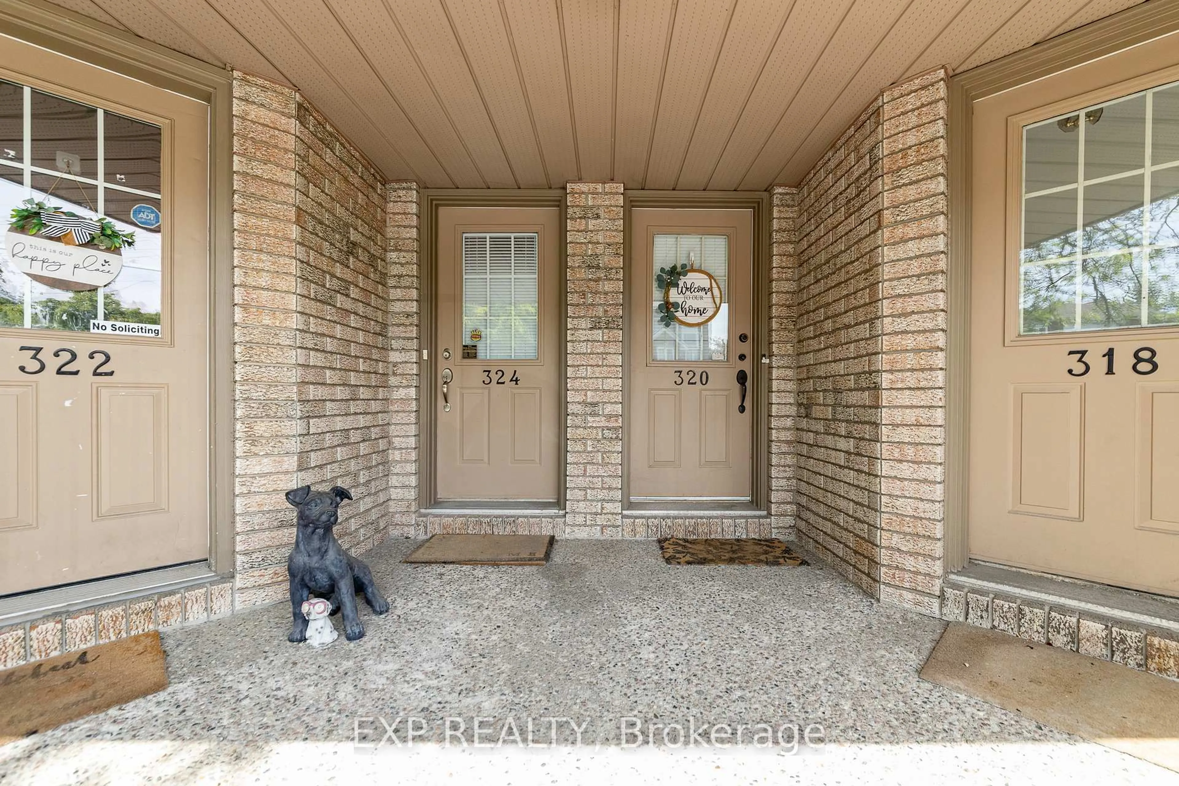 Indoor entryway for 324 Briston Private, Ottawa Ontario K1G 5R2