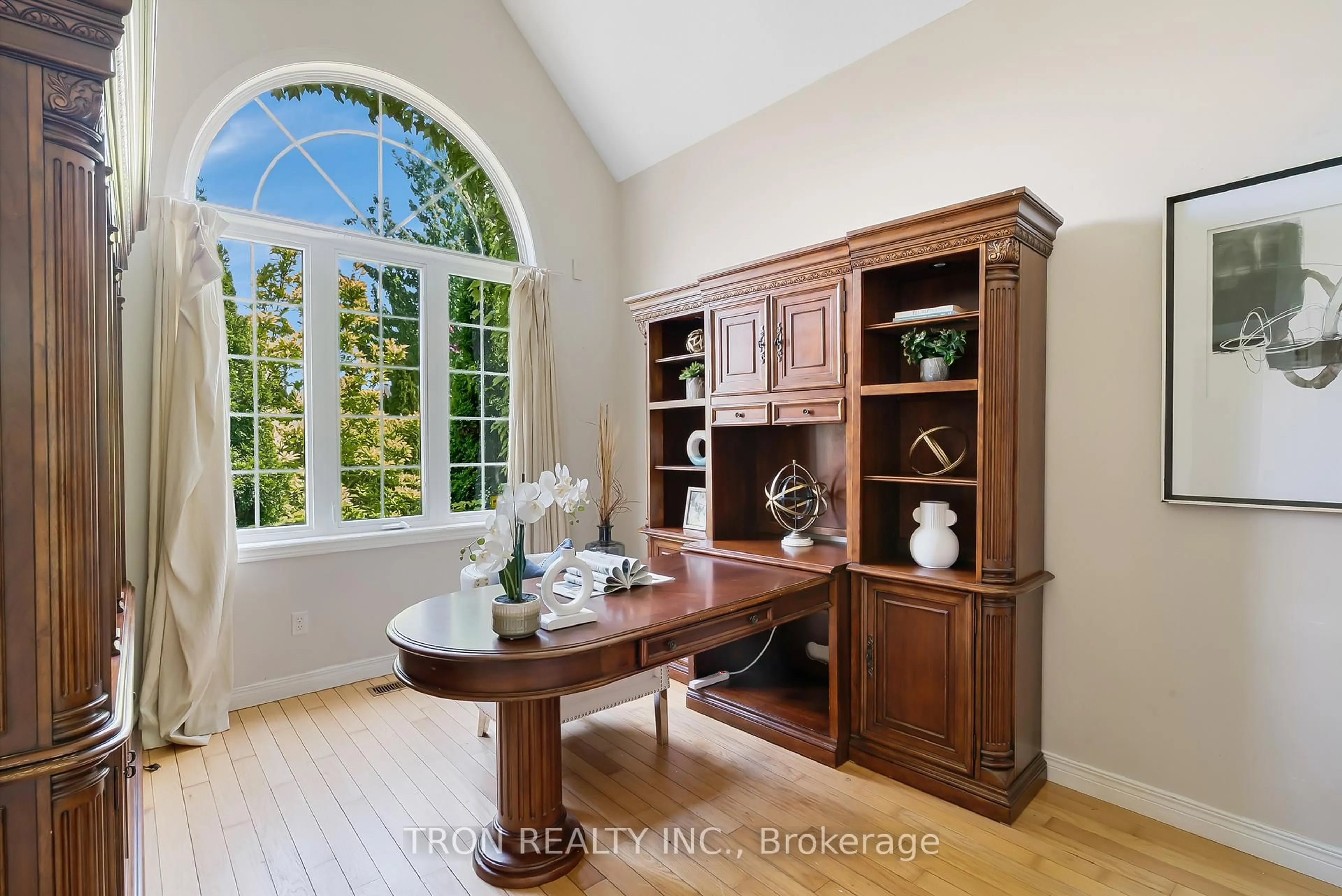Dining room, unknown for 505 Yorkshire Dr, Waterloo Ontario N2T 2V1