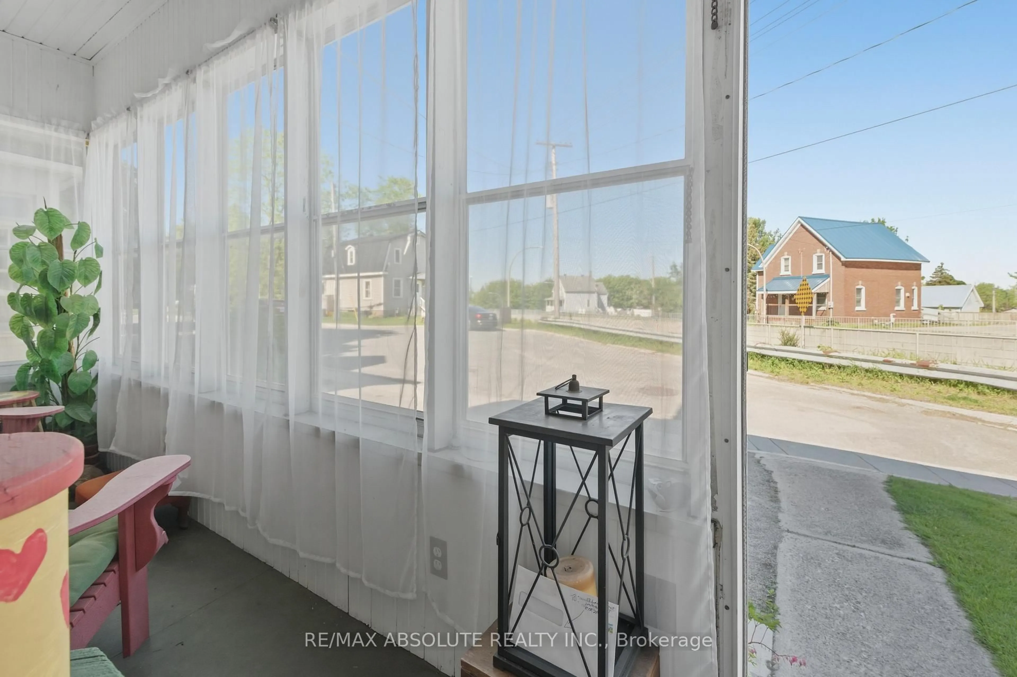 A pic of a room for 19 Leeds St, Smiths Falls Ontario K7A 2M6