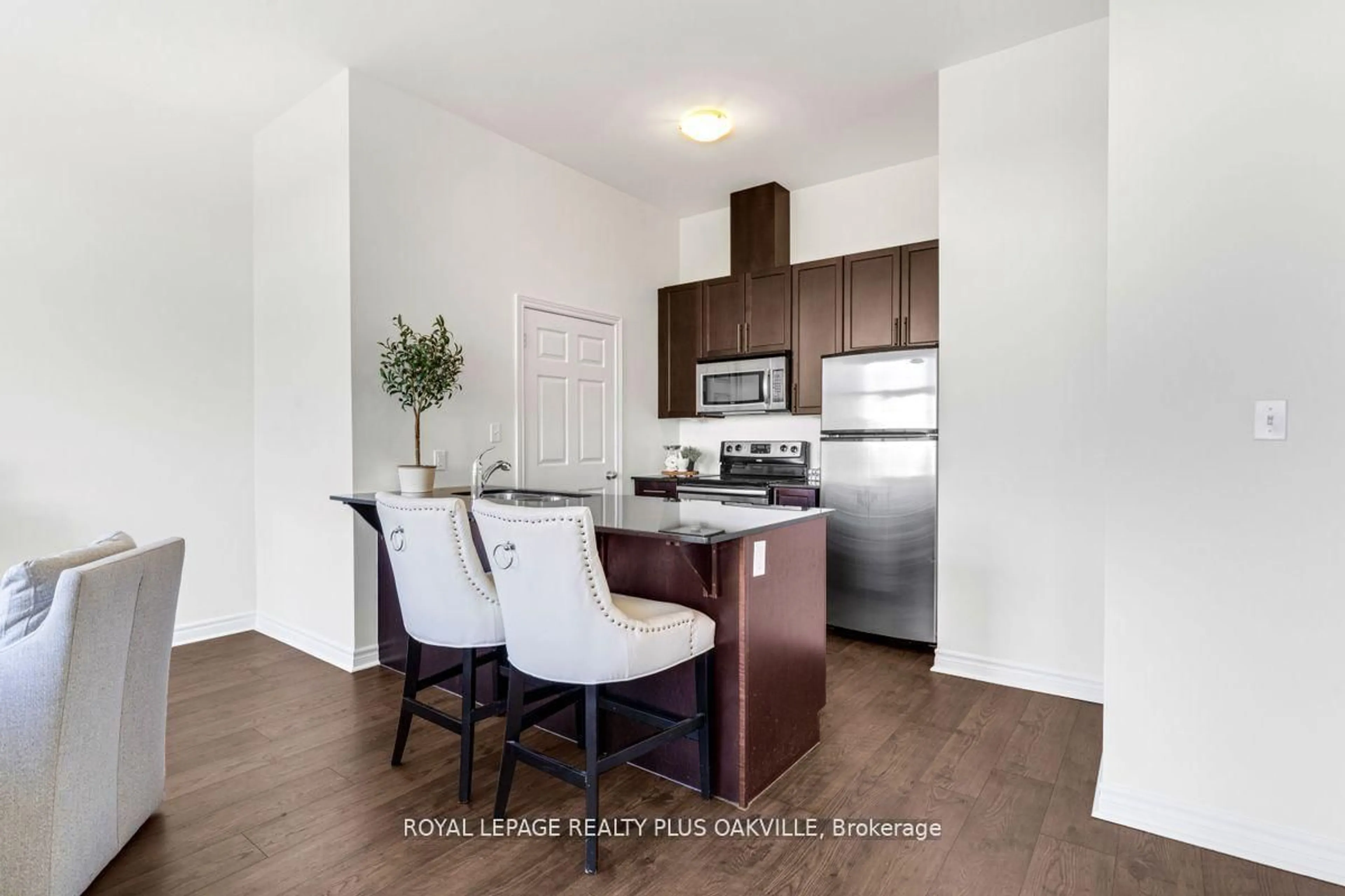 Open concept kitchen, unknown for 170 Water St #1207, Cambridge Ontario N1R 3B6