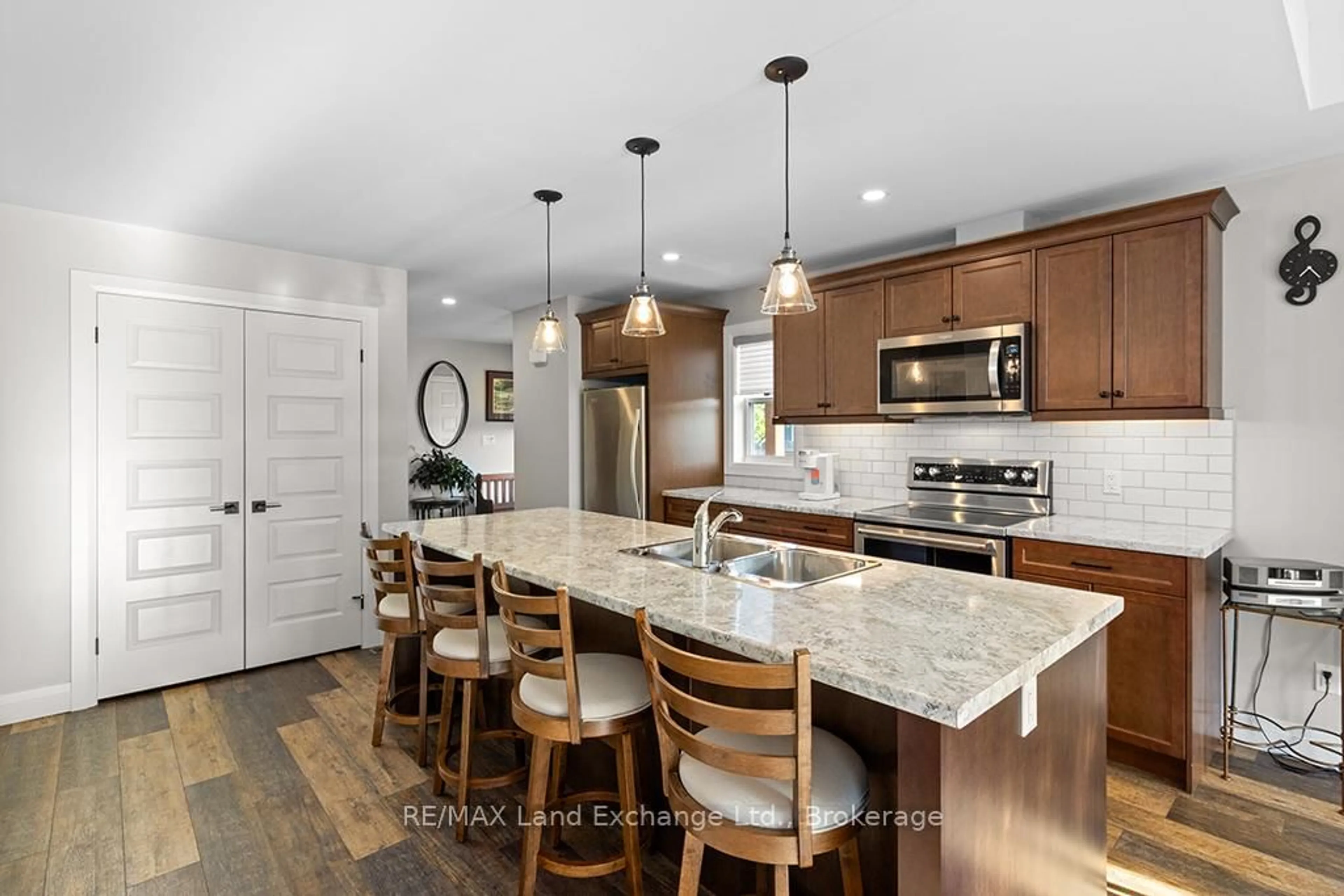 Open concept kitchen, ceramic/tile floor for 1 Eagle Crt #1, Saugeen Shores Ontario N0H 2C3