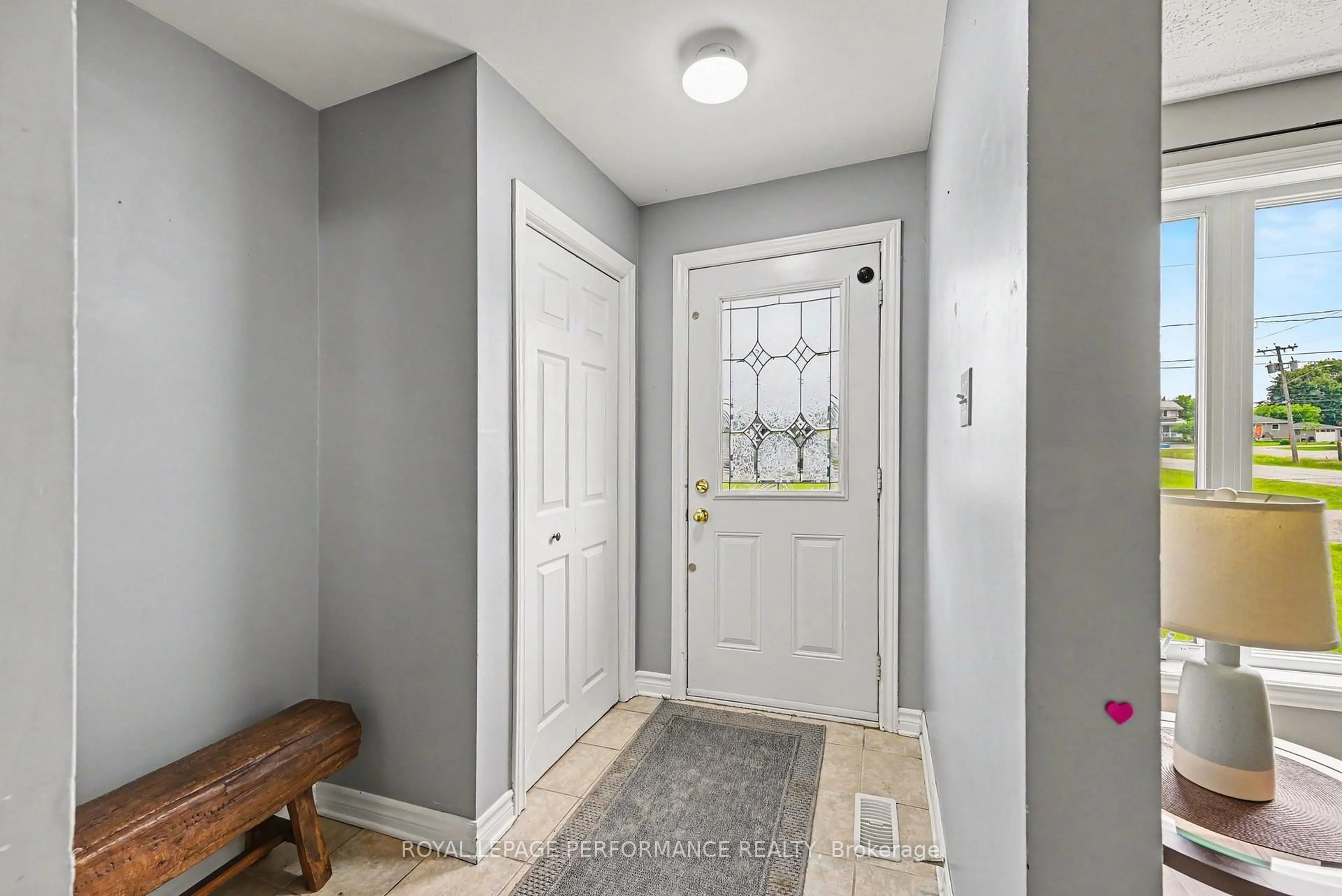 Indoor entryway for 3152 Poirier Ave, Cornwall Ontario K6K 1C8