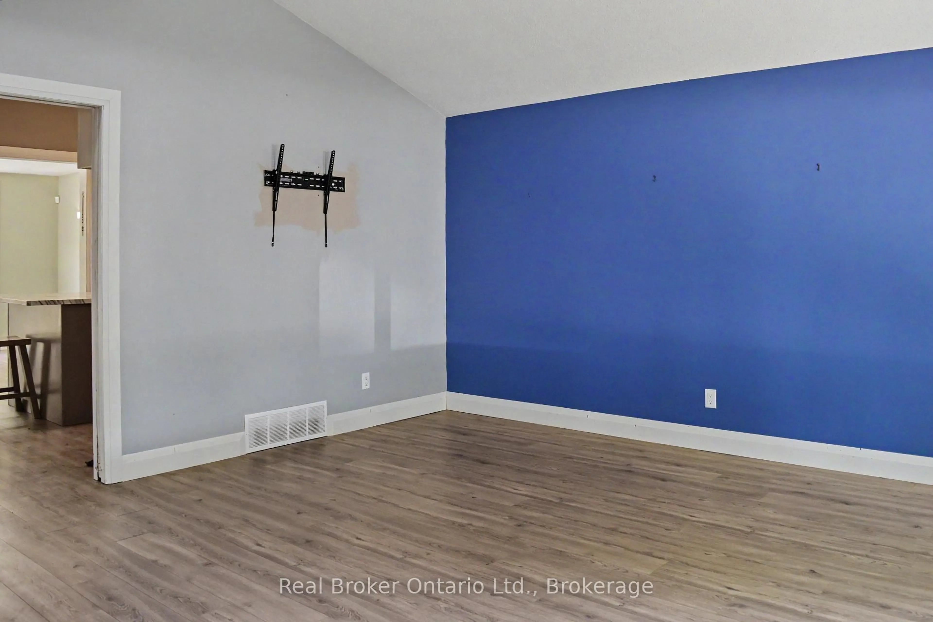 A pic of a room for 354 Goderich St, Saugeen Shores Ontario N0H 2C1