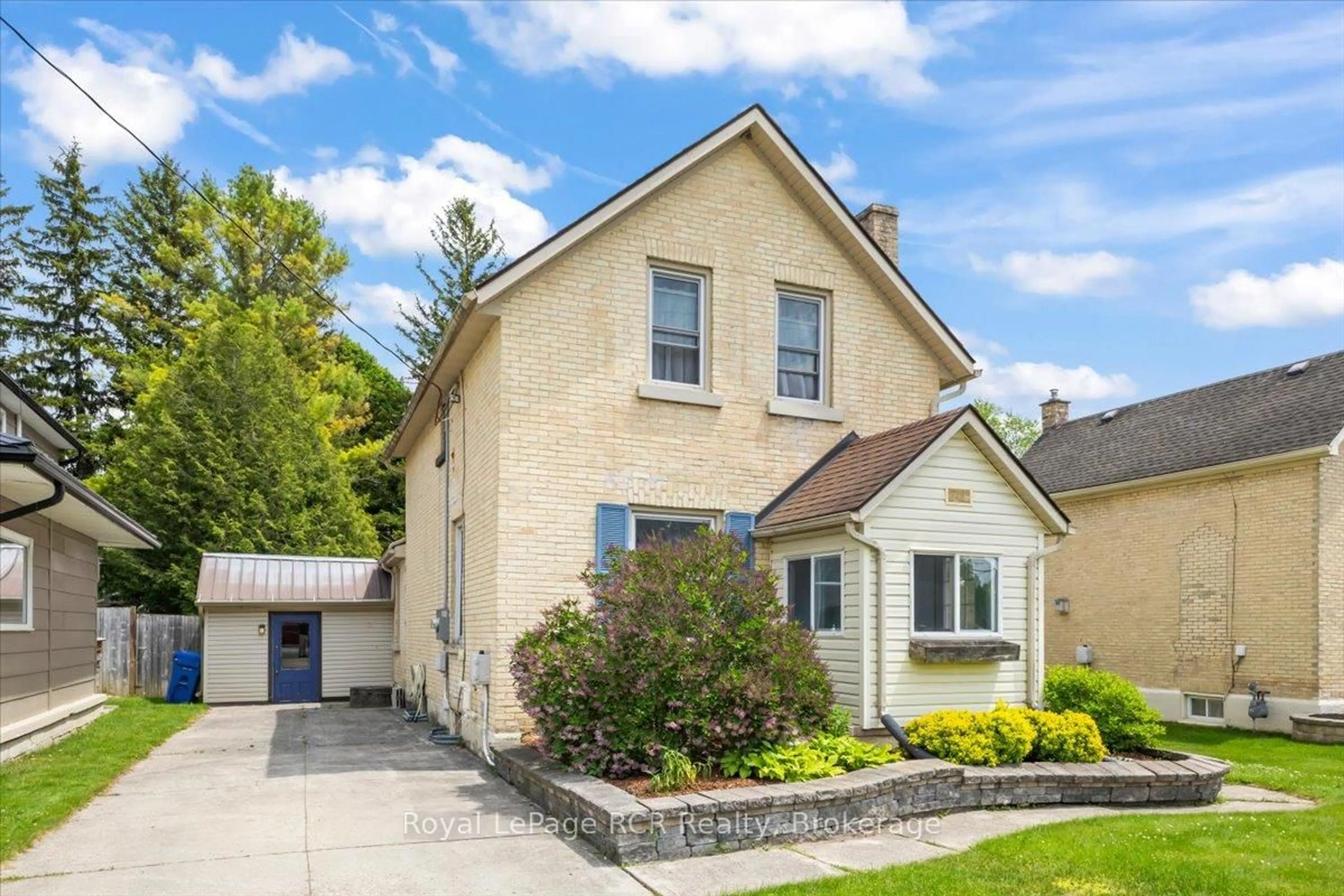 Home with brick exterior material, street for 865 7th Ave, Hanover Ontario N4N 2K3