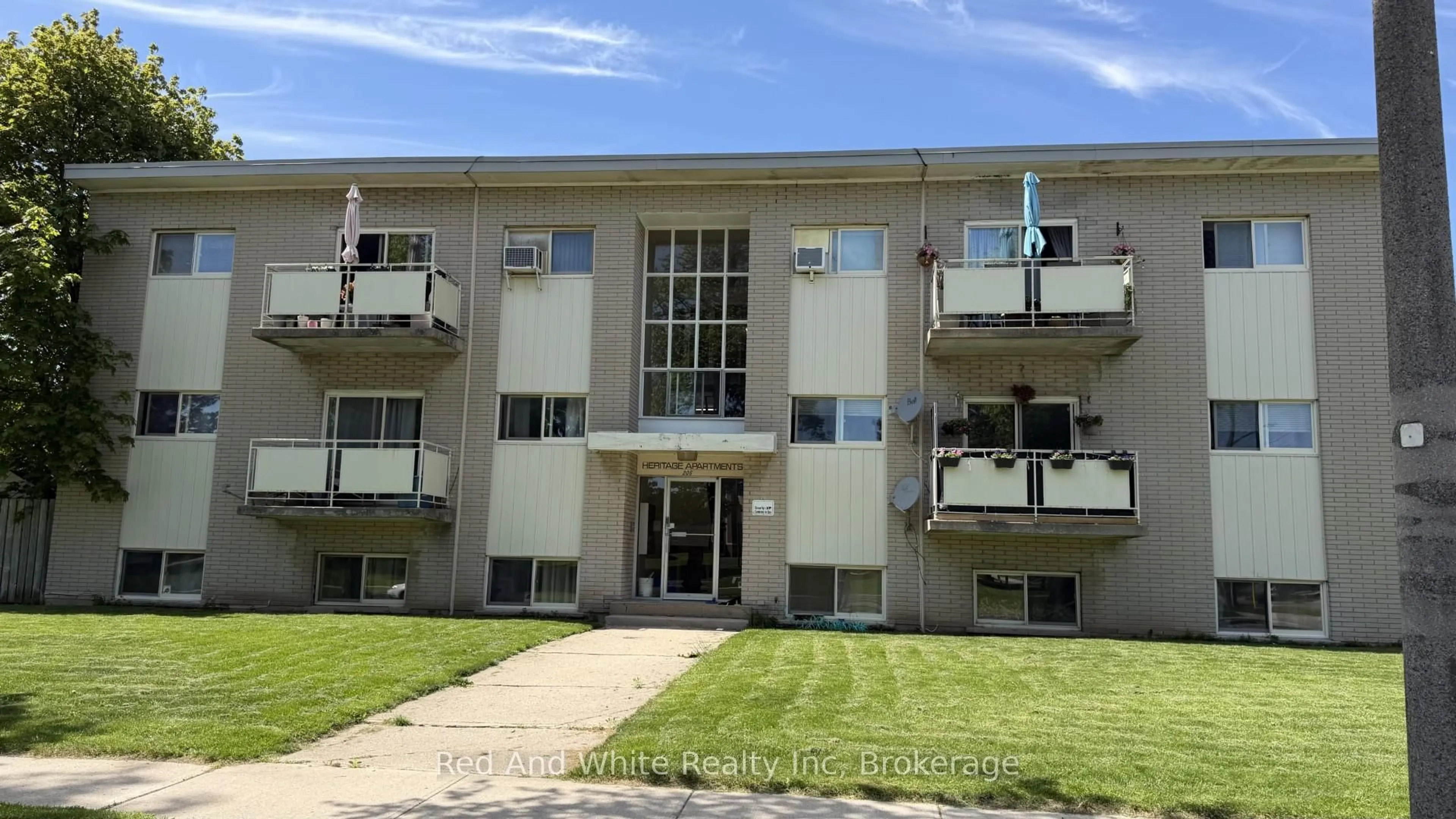 Unknown for 206 Indian Rd, Kitchener Ontario N2B 2S9
