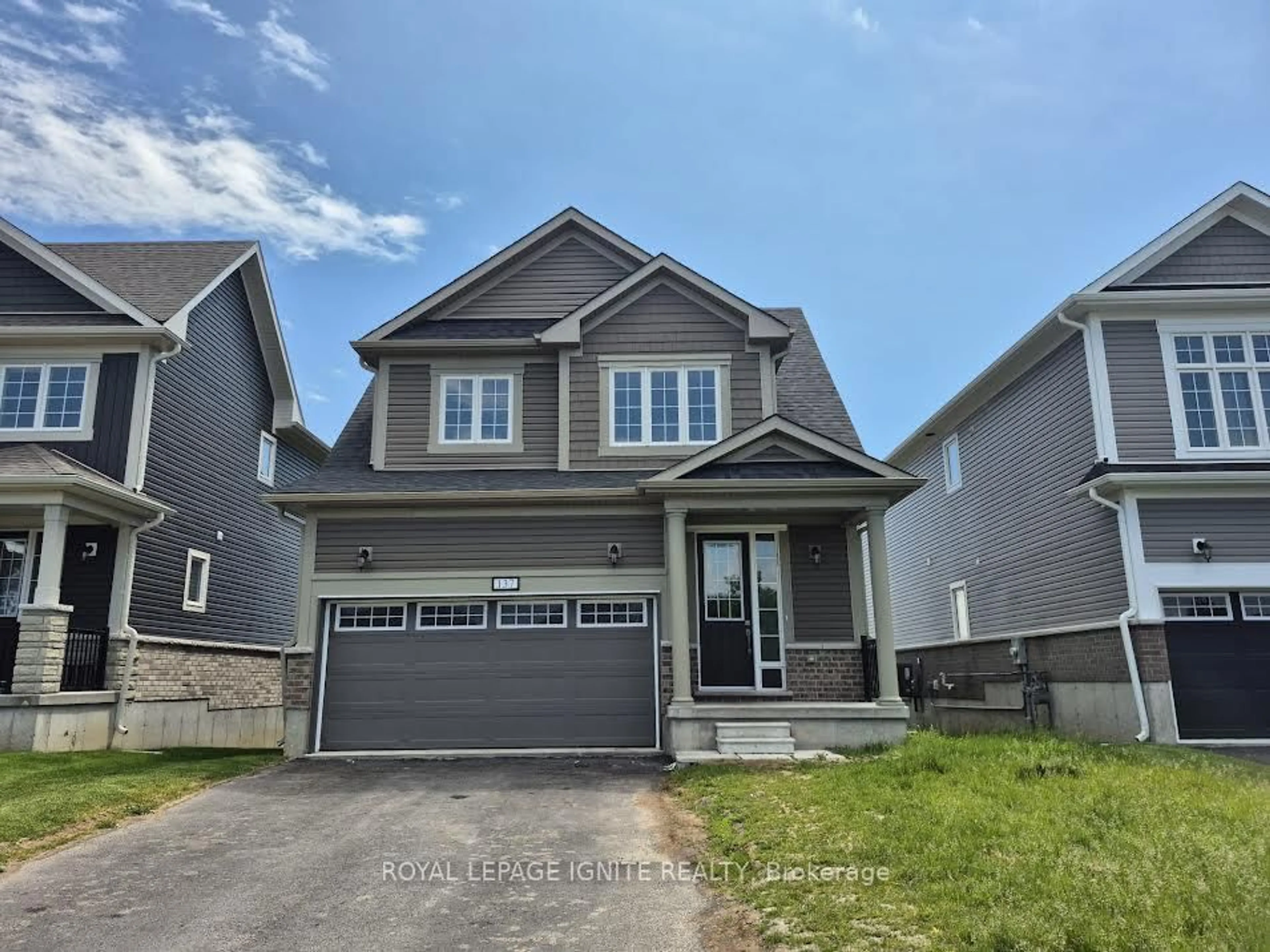 Home with vinyl exterior material, street for 137 Gildersleeve Blvd, Bath Ontario K0H 1G0
