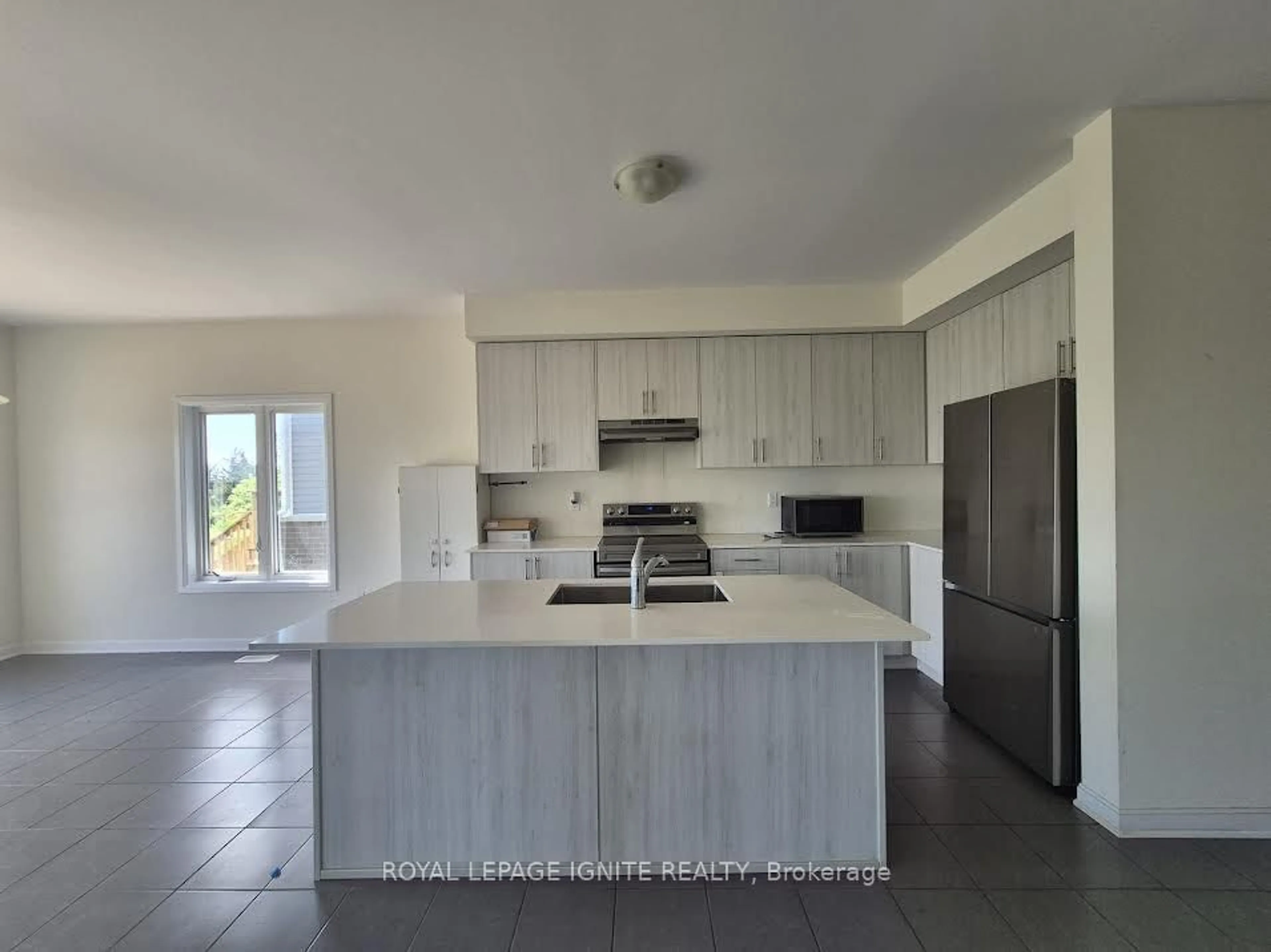 Open concept kitchen, ceramic/tile floor for 137 Gildersleeve Blvd, Bath Ontario K0H 1G0