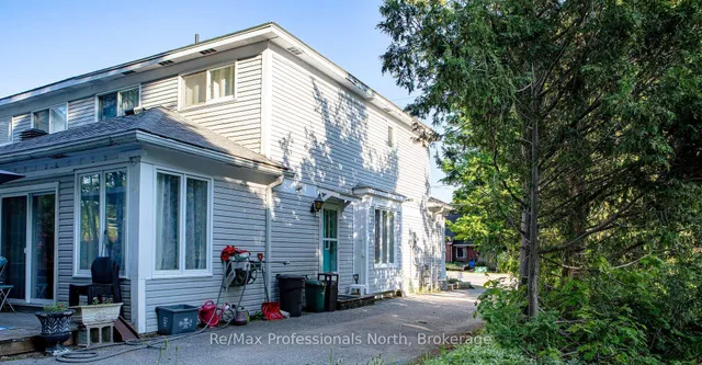 340 James St, Gravenhurst 3