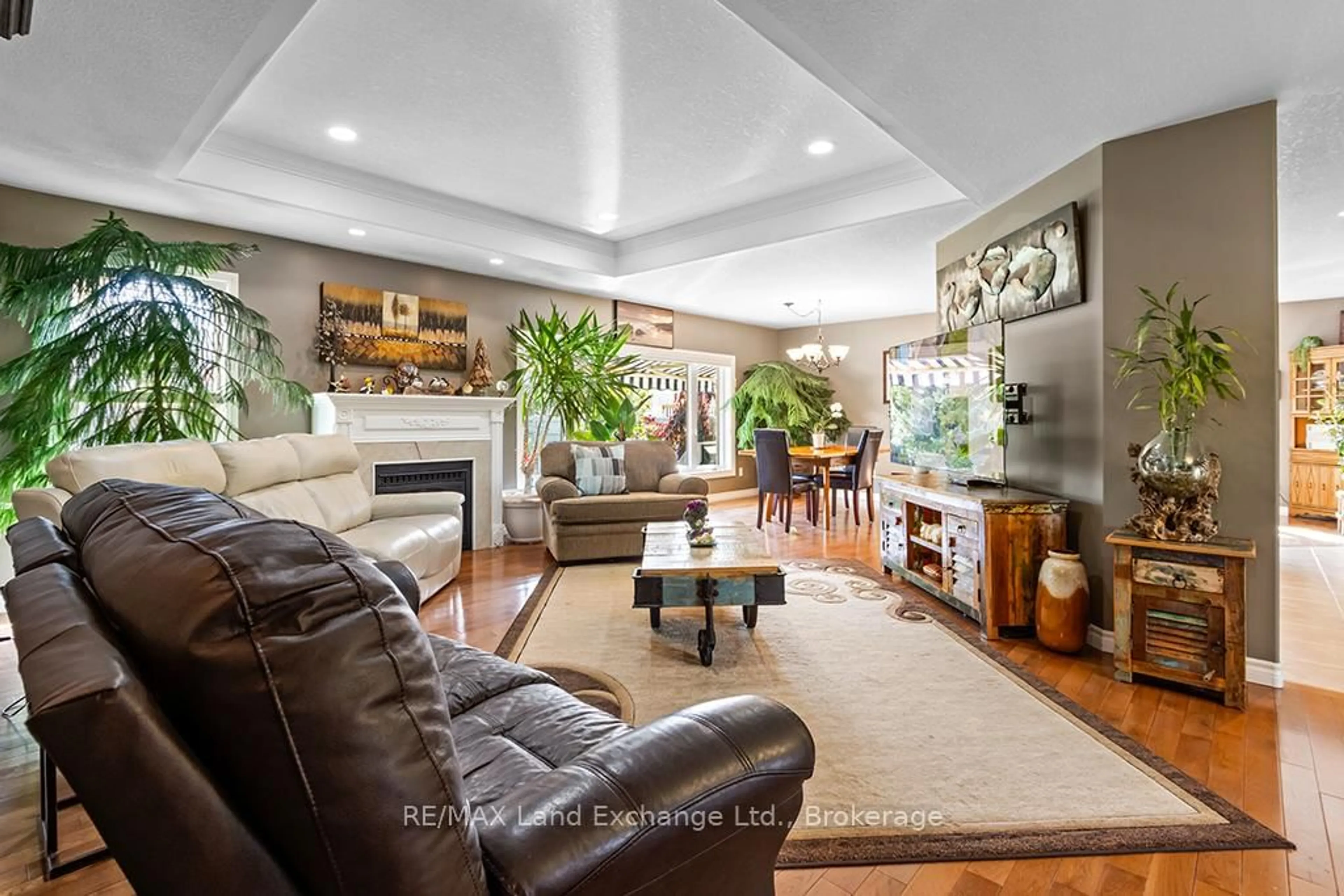 Living room with furniture, unknown for 478 Bluewater Dr, Saugeen Shores Ontario N0H 2C1