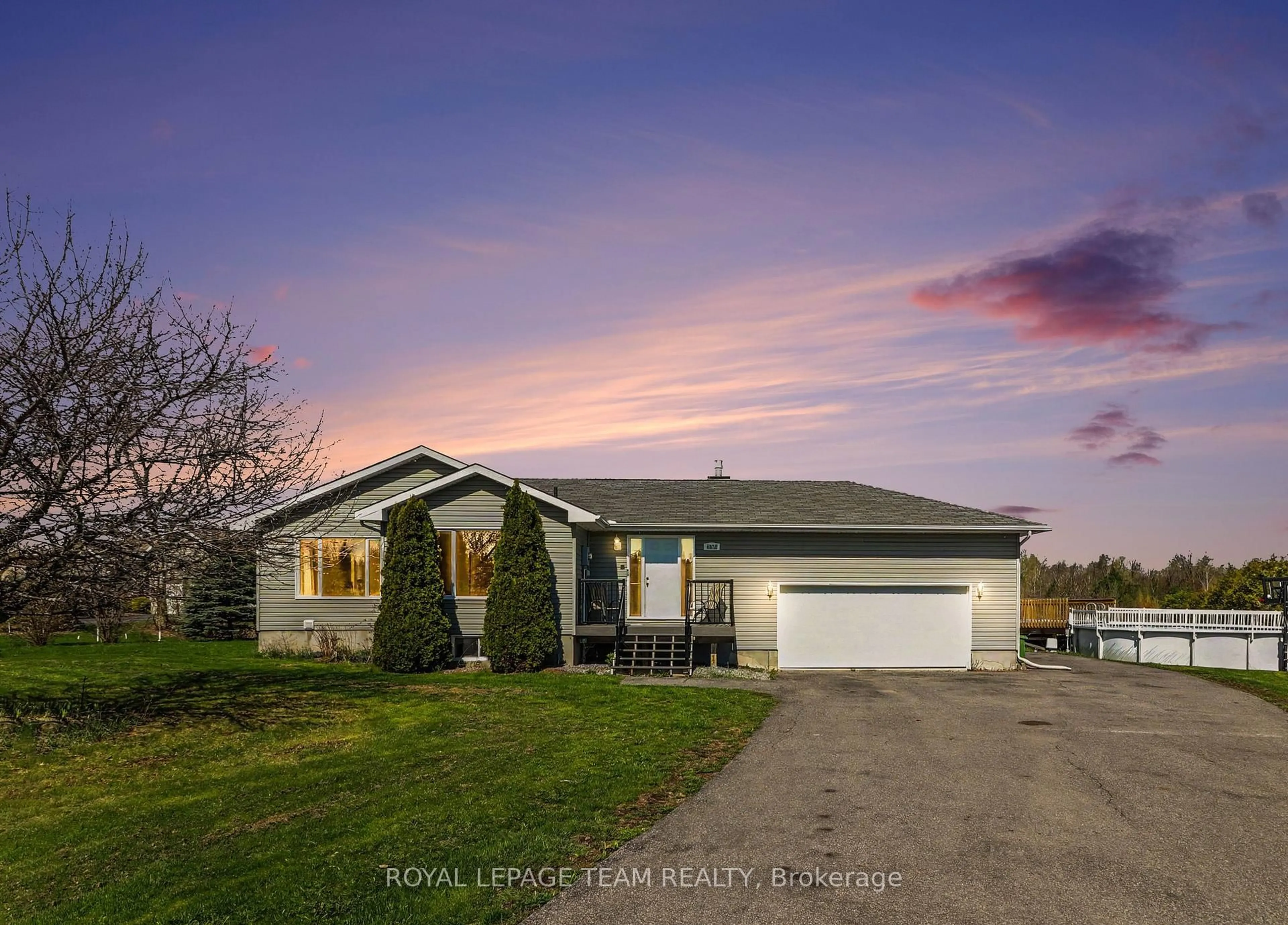 A pic from outside/outdoor area/front of a property/back of a property/a pic from drone, street for 4038 Calbrent Way, Osgoode Ontario K0A 2W0