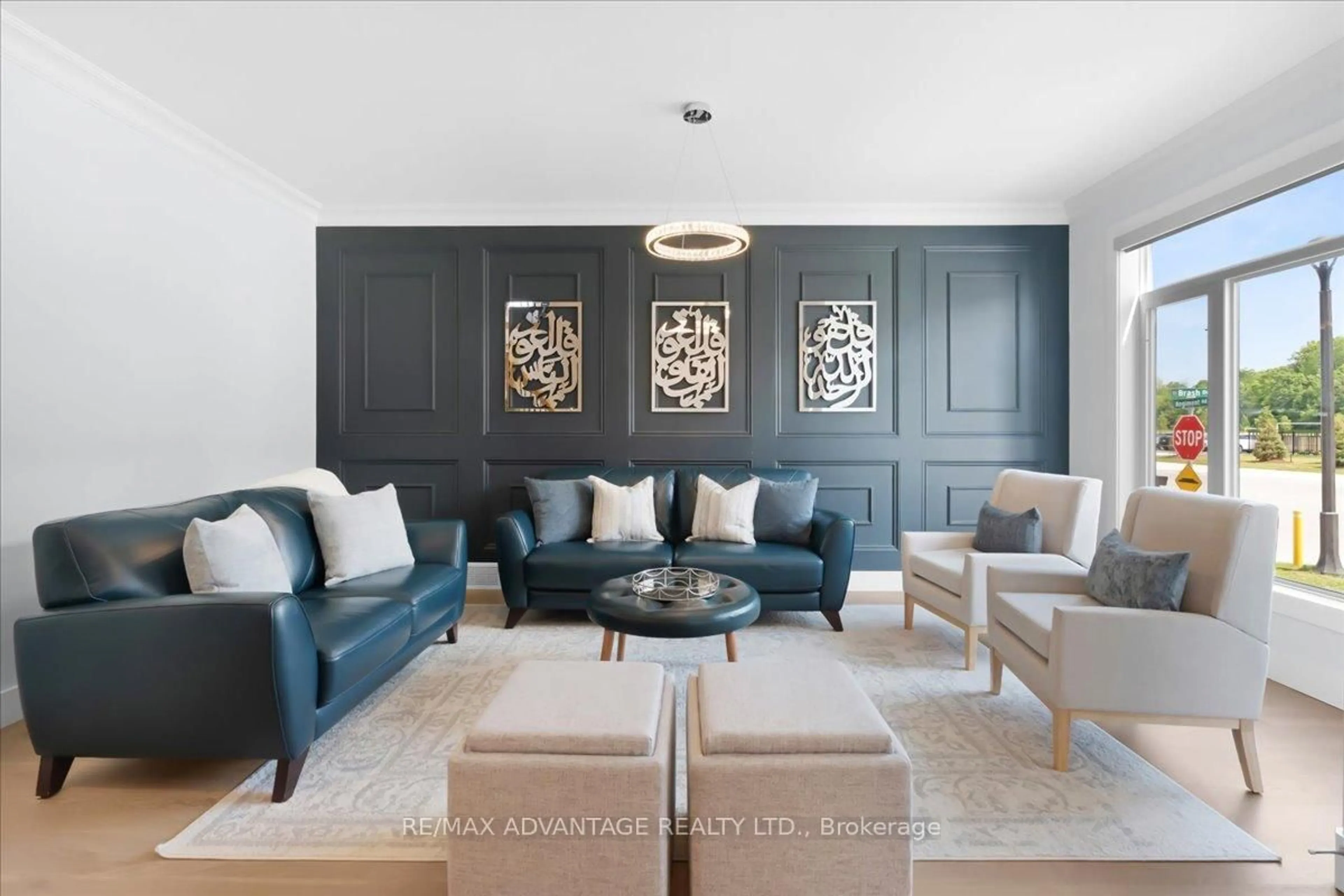 Living room with furniture, unknown for 3359 REGIMENT Rd, London South Ontario N6P 0H2