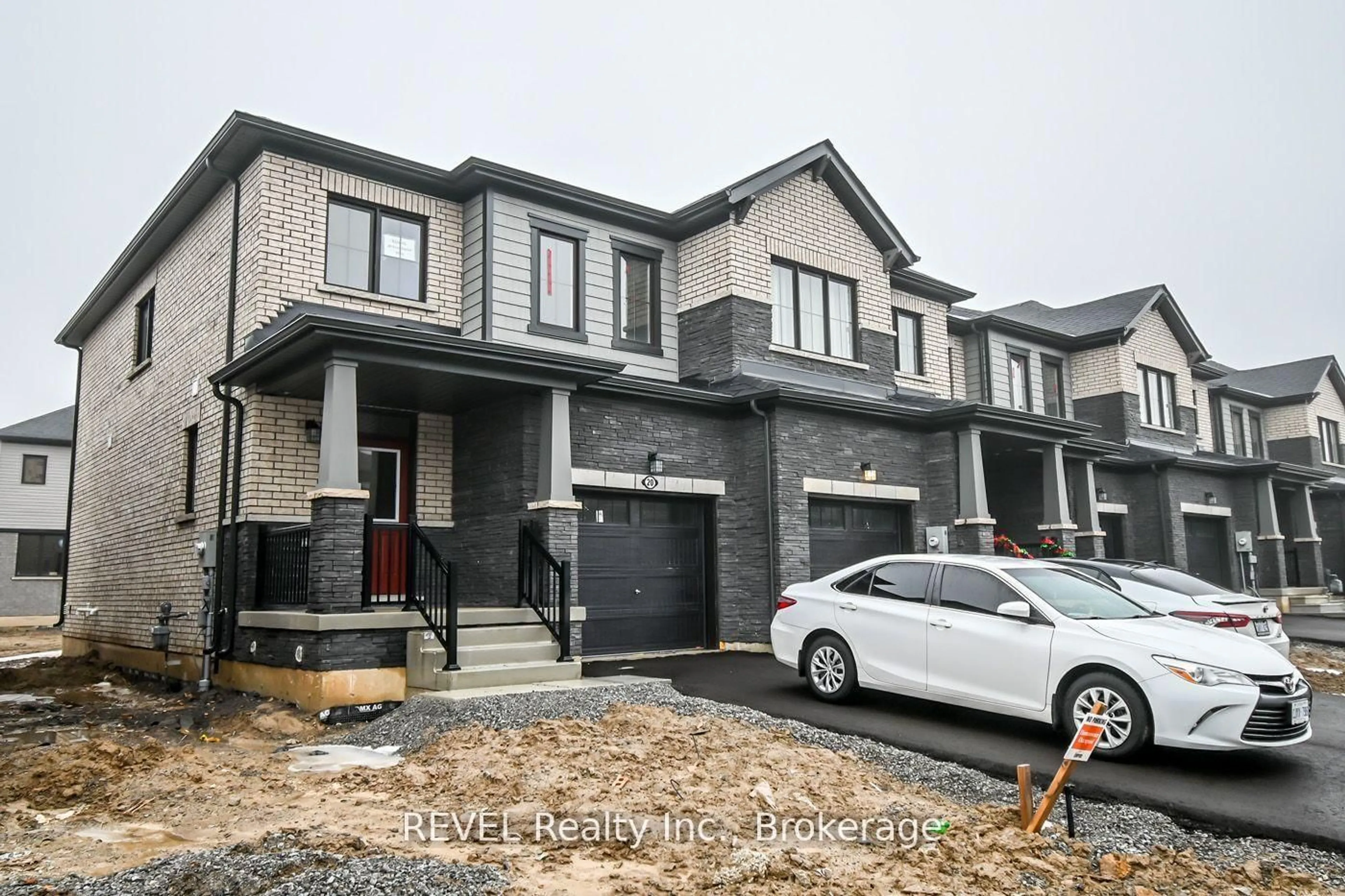 Home with brick exterior material, street for 20 Ever Sweet Way, Thorold Ontario L2V 0L1