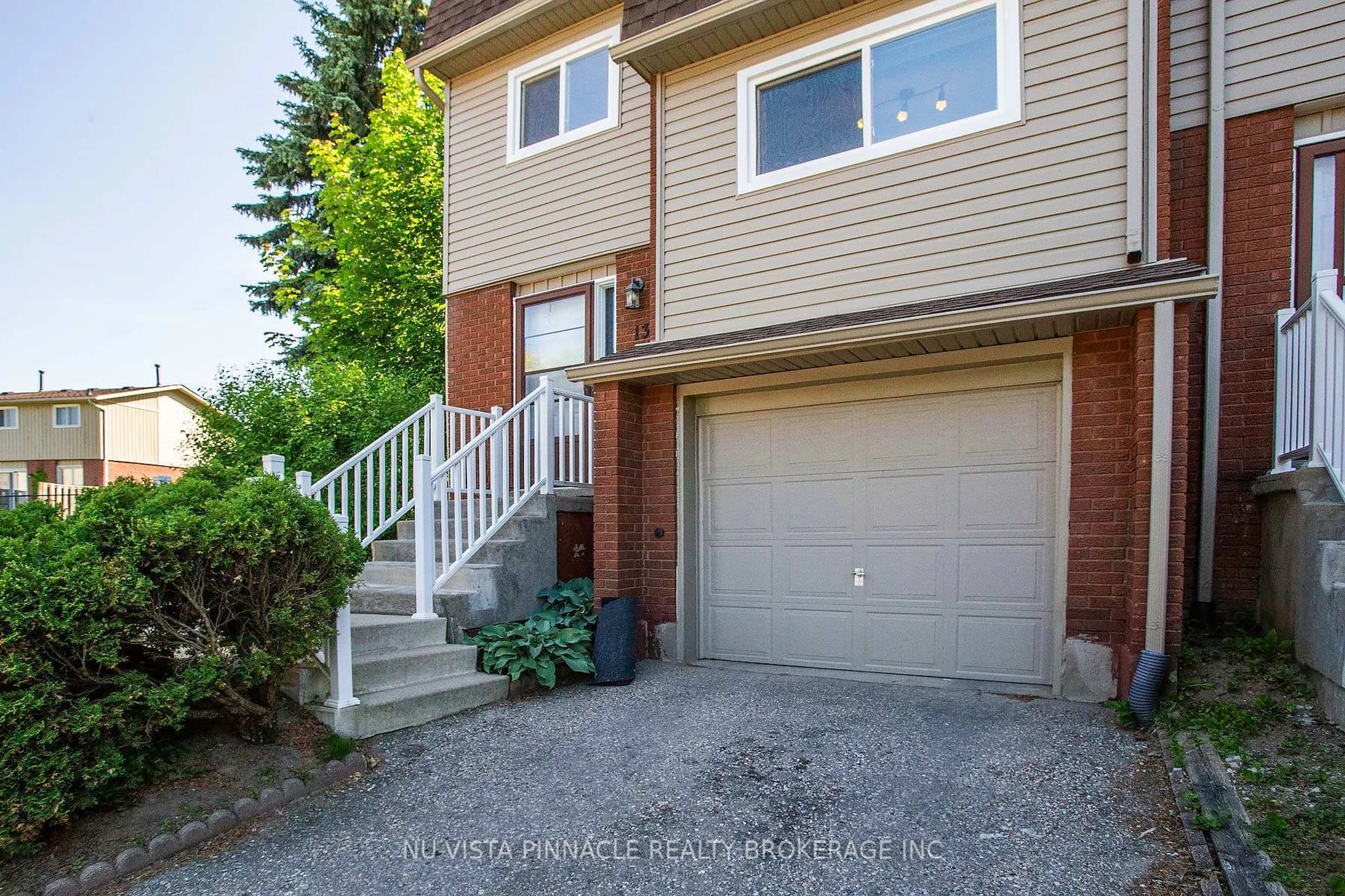 Unknown for 285 Bluevale St #13, Waterloo Ontario N2J 4L8