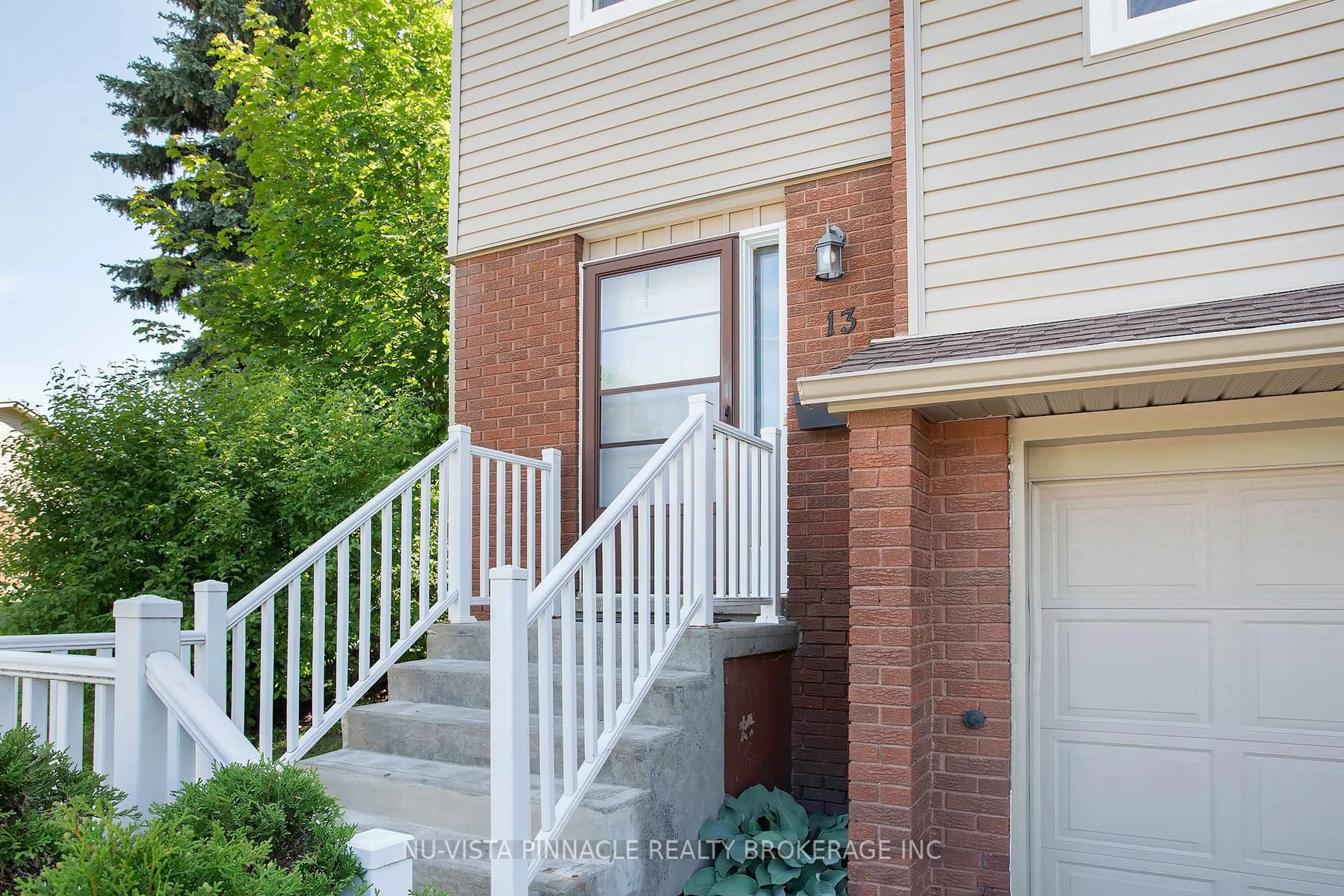 Unknown for 285 Bluevale St #13, Waterloo Ontario N2J 4L8